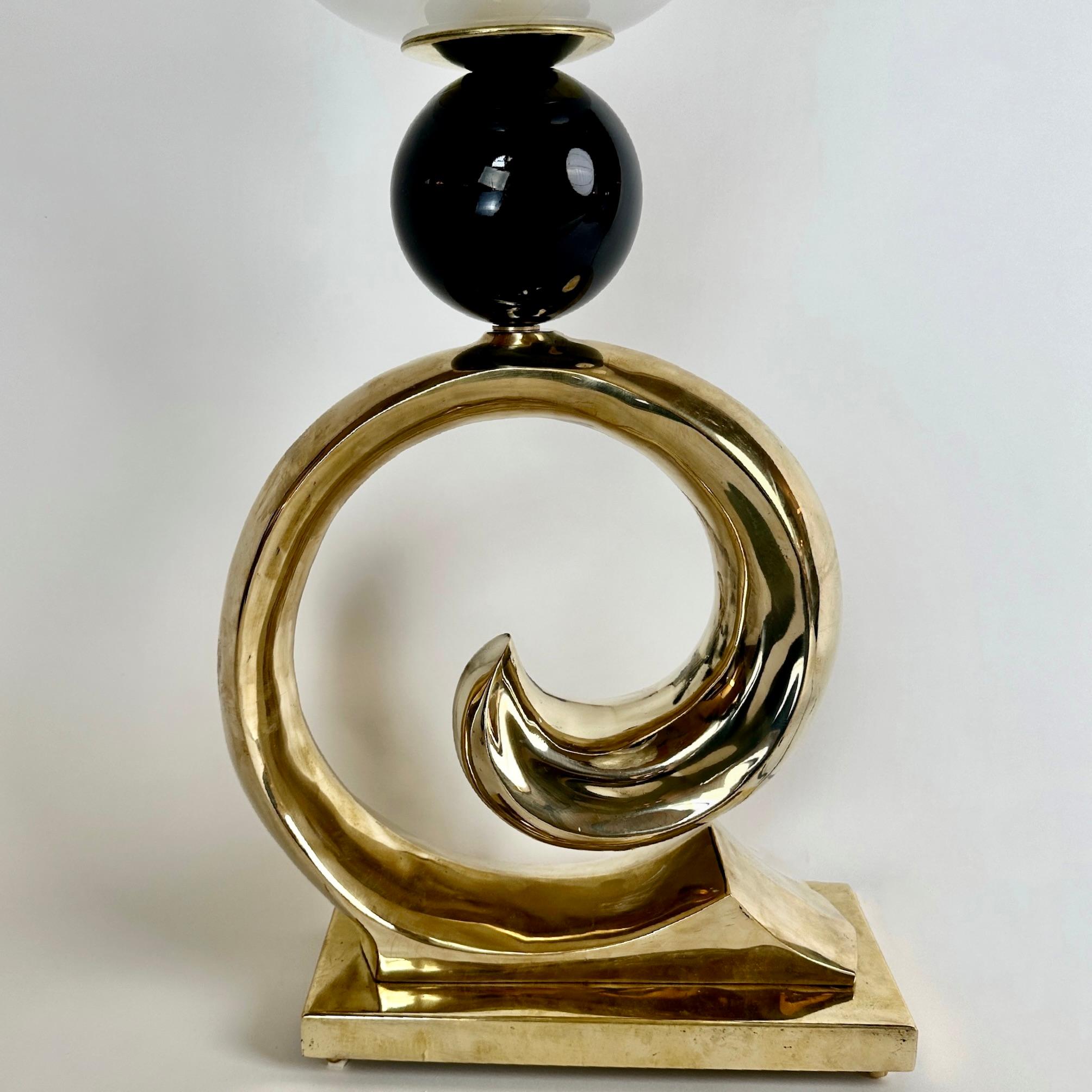 Italian Late20th Century Brass, Black Ceramic & White Murano Glass Table Lamp by Vistosi For Sale