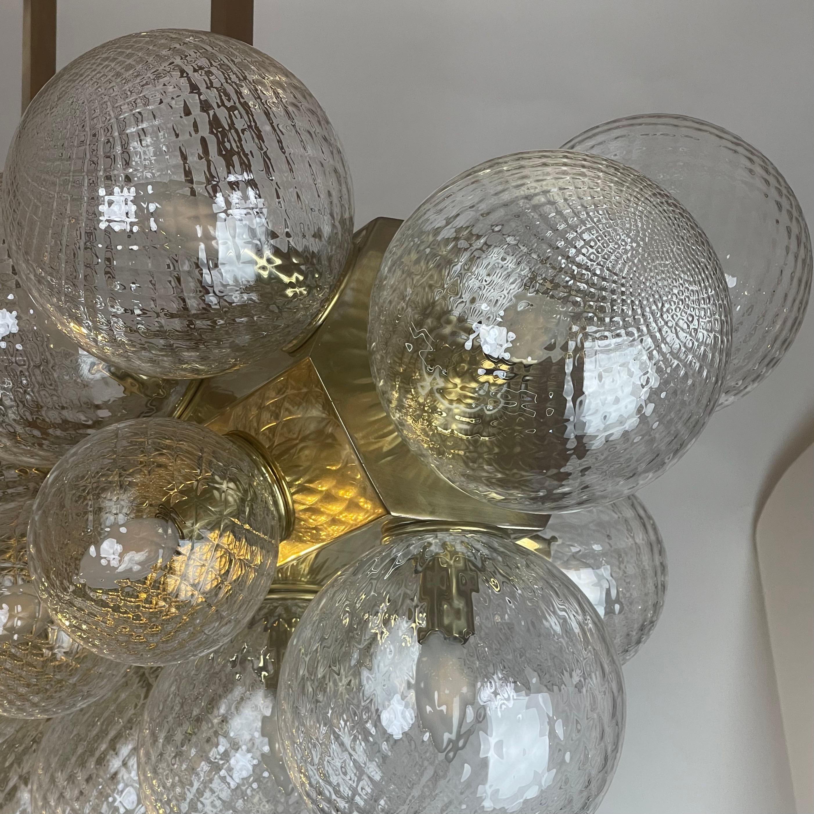 Late20th Century Italian Brass W/ Transparent Murano Art Glass Boules Chandelier For Sale 11