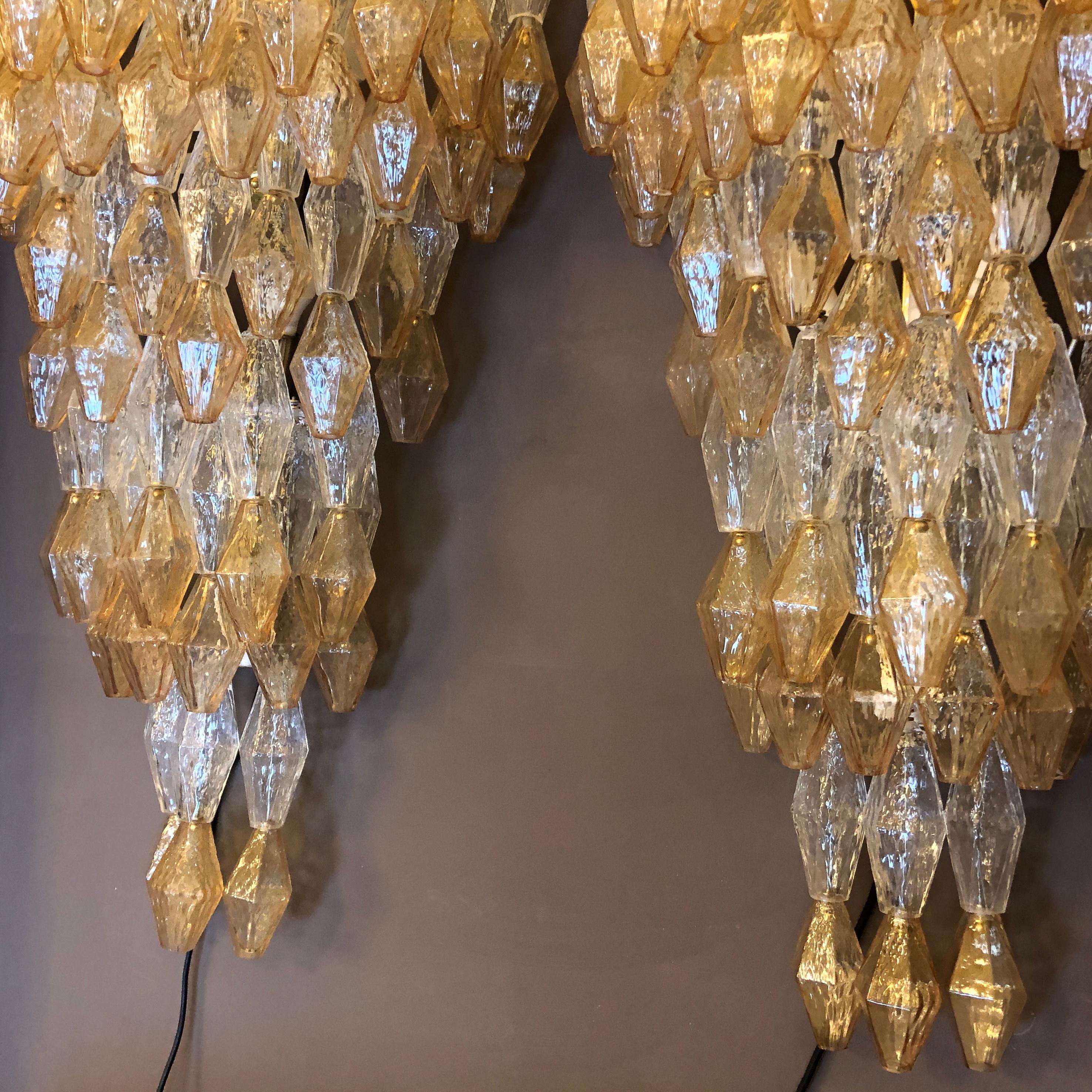 Late 20th Century Pair of Transparent and Amber Polyhedrons Murano Glass Sconces For Sale 11