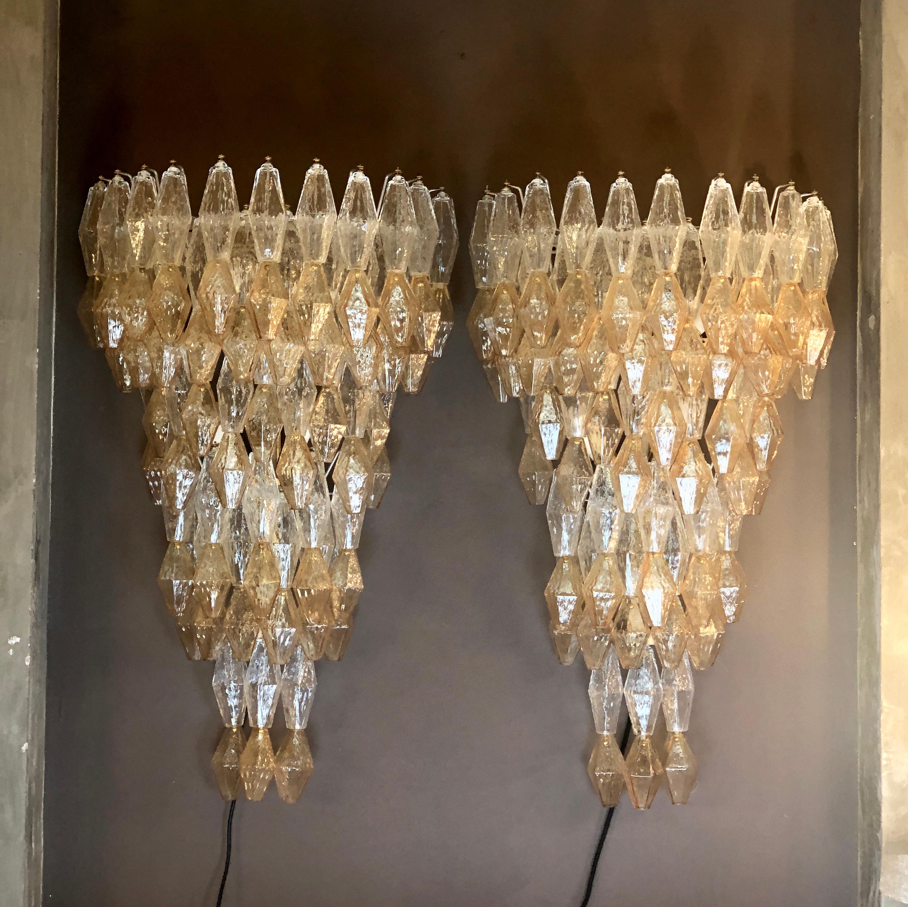 Mid-Century Modern Late 20th Century Pair of Transparent and Amber Polyhedrons Murano Glass Sconces For Sale