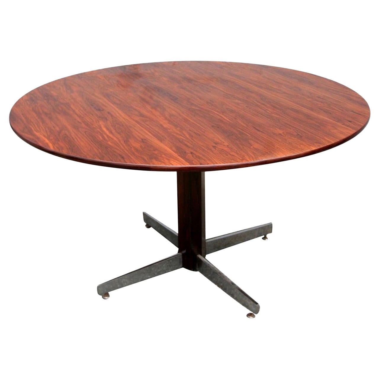 L'Atelier 1960s Brazilian Jacaranda Round Dining Table