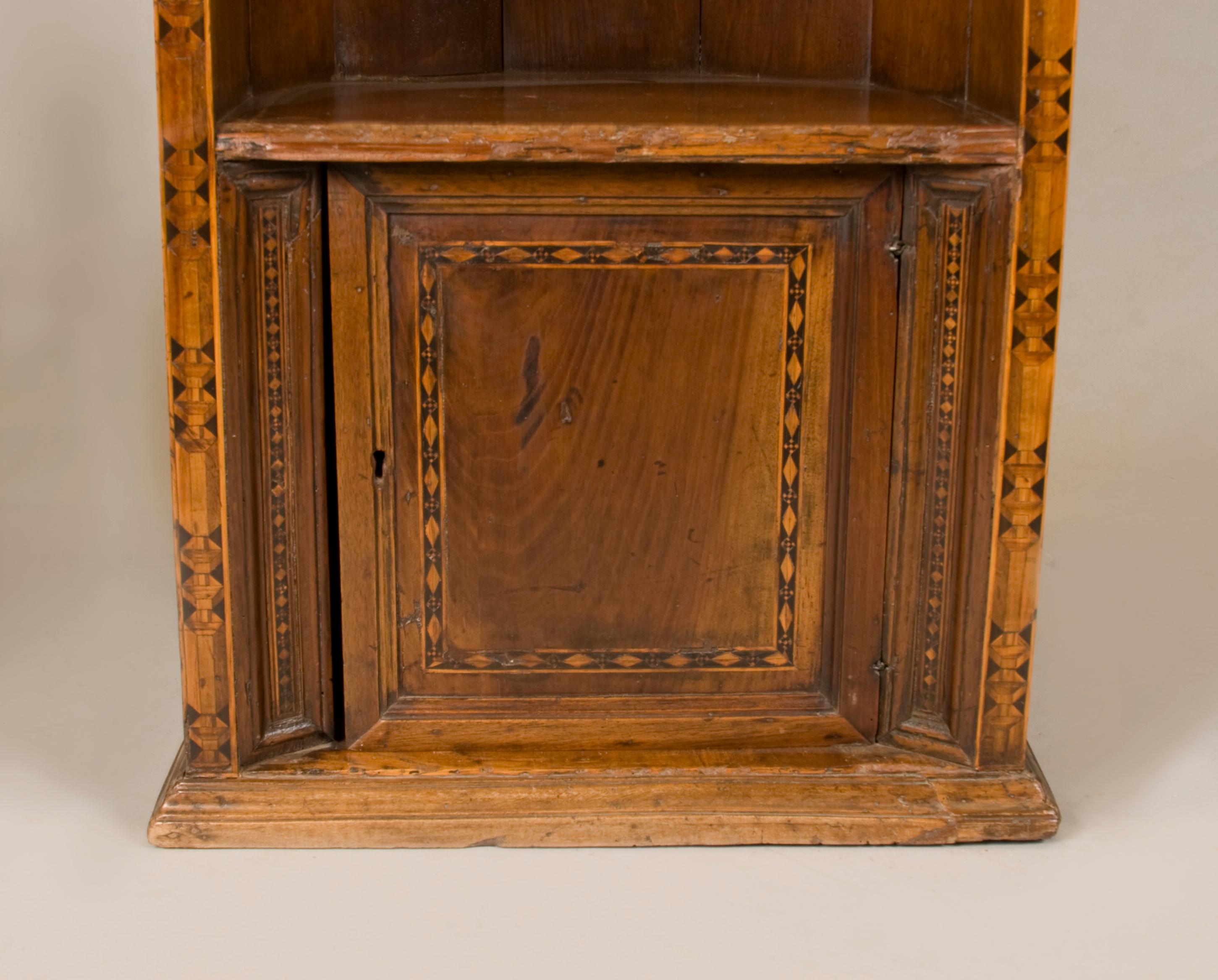 Sedie in legno di noce rinascimentali italiane del tardo XVI secolo - inizio XVII secolo In condizioni buone in vendita a San Francisco, CA