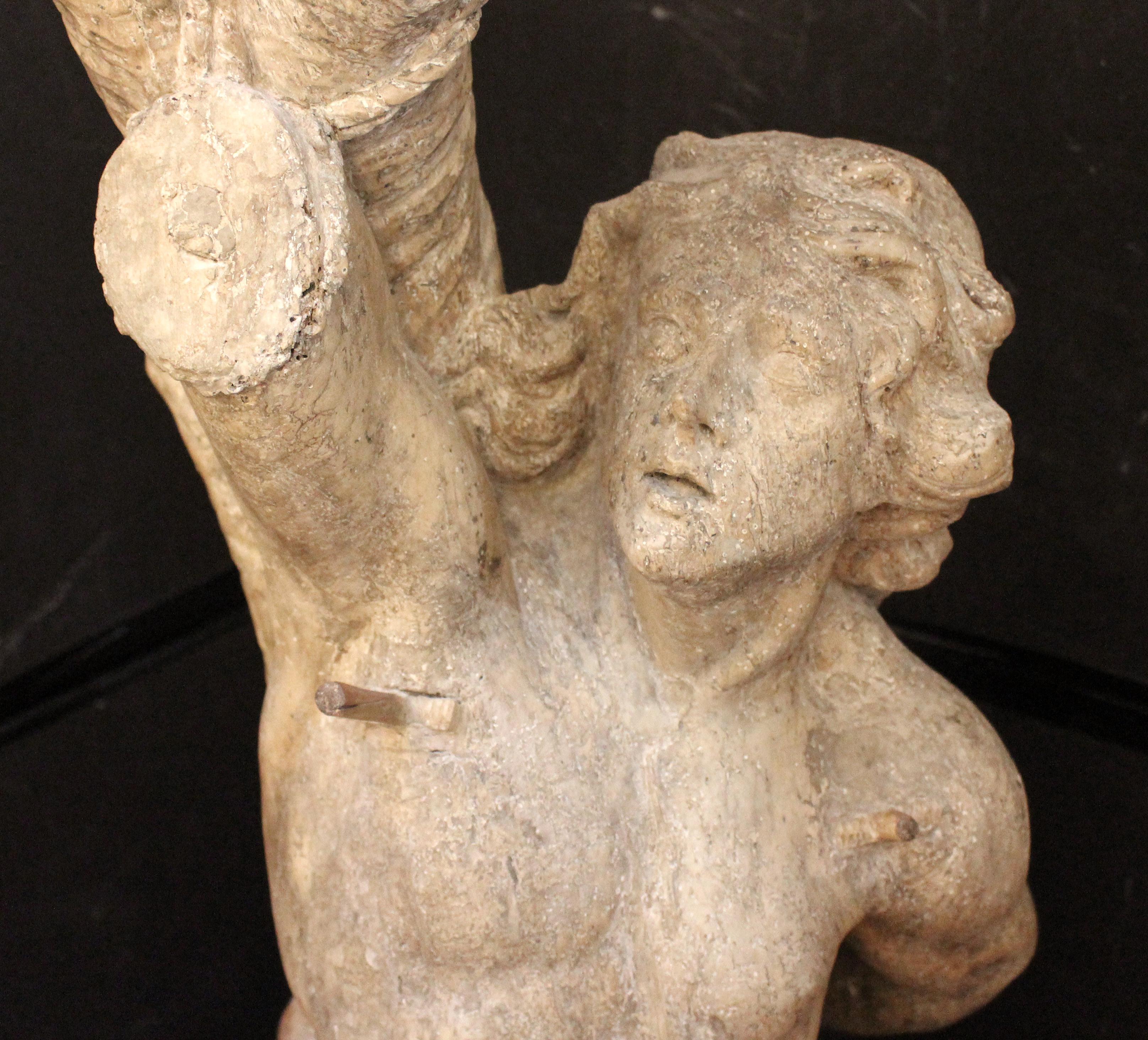 Scultura in legno di San Sebastiano del tardo XVII secolo in Spagna In condizioni buone in vendita a Chapel Hill, NC
