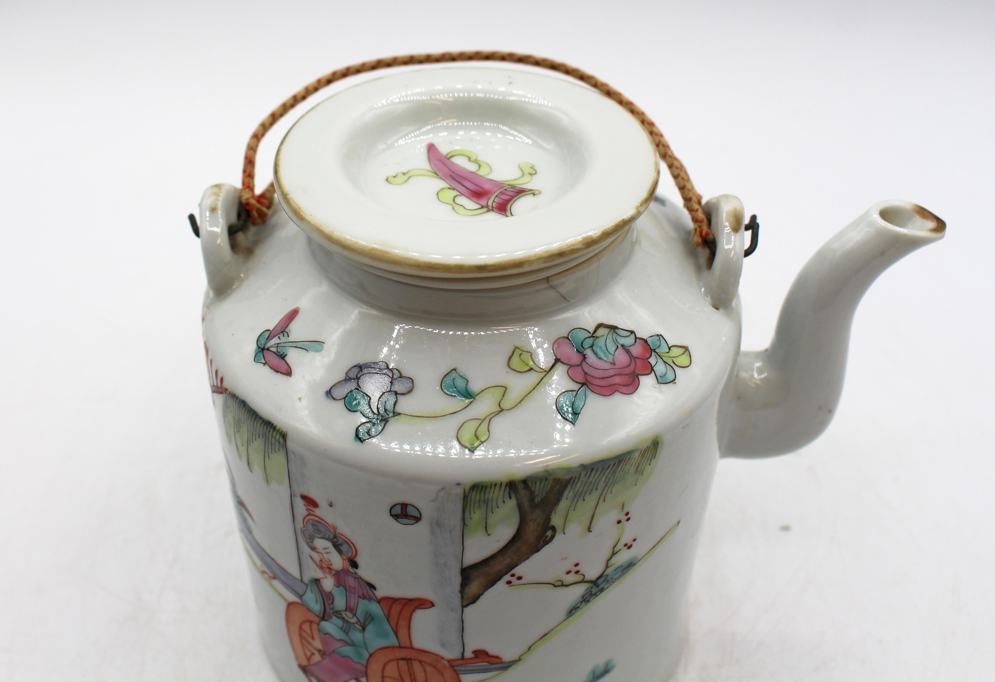 Porcelaine Théière en porcelaine d'exportation chinoise de la fin du 19e siècle en vente