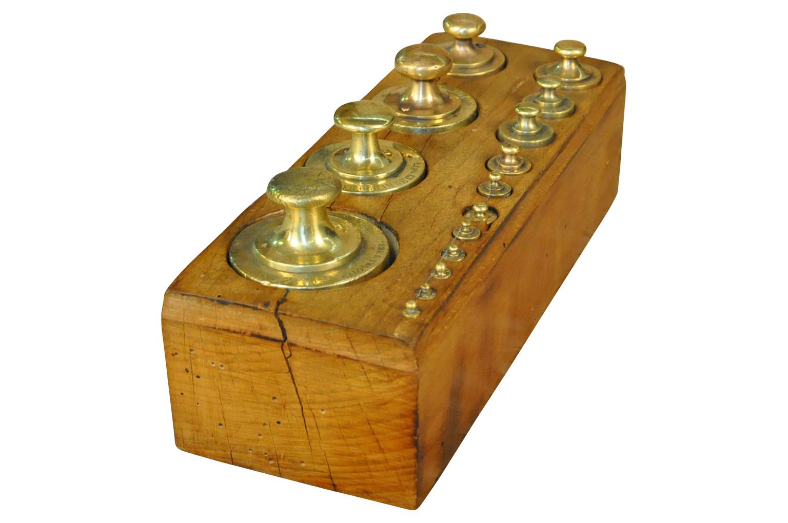Later 19th Century French Set of Scale Weights In Good Condition In Round Top, TX
