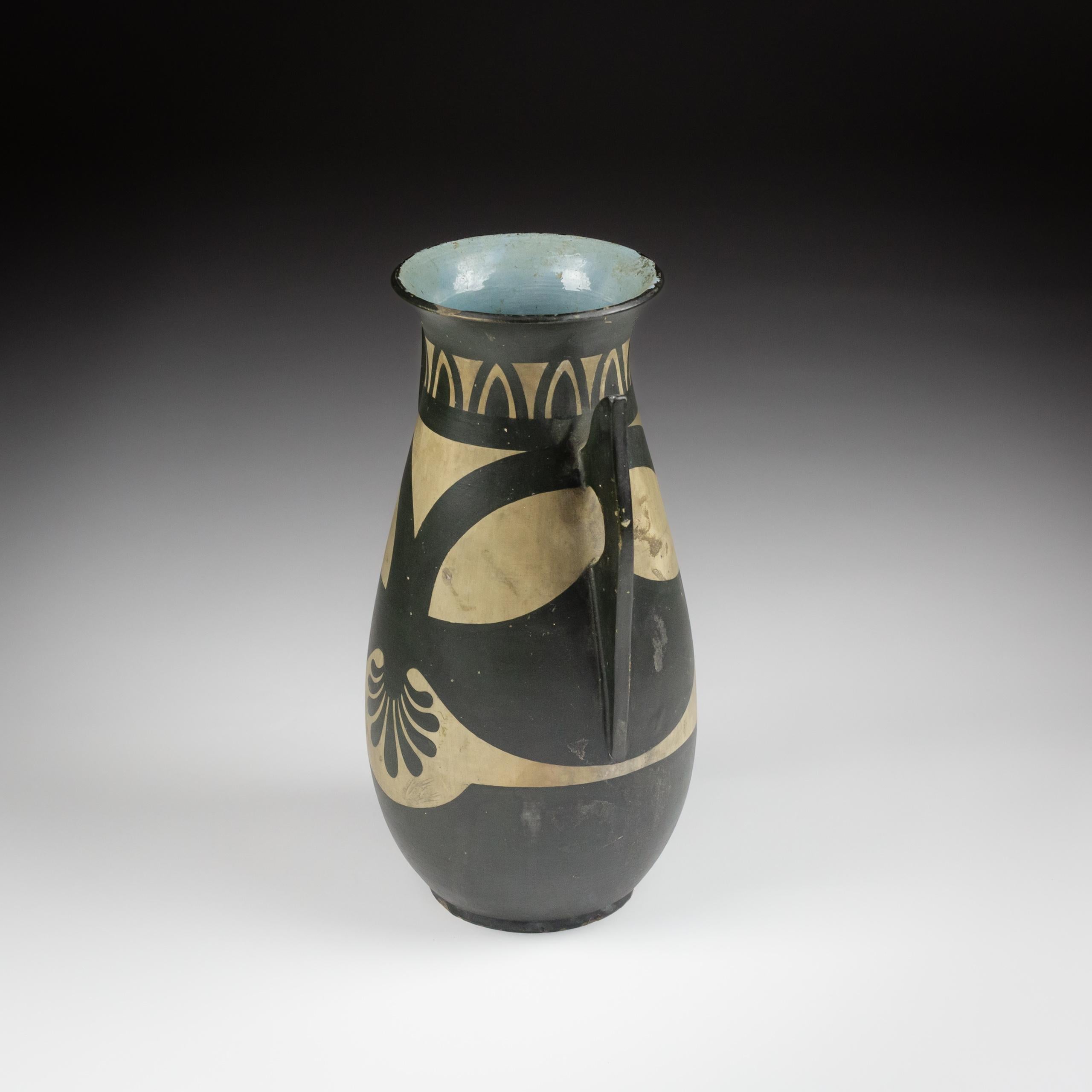 Later 19th Century Neoclassical Vase For Sale 2
