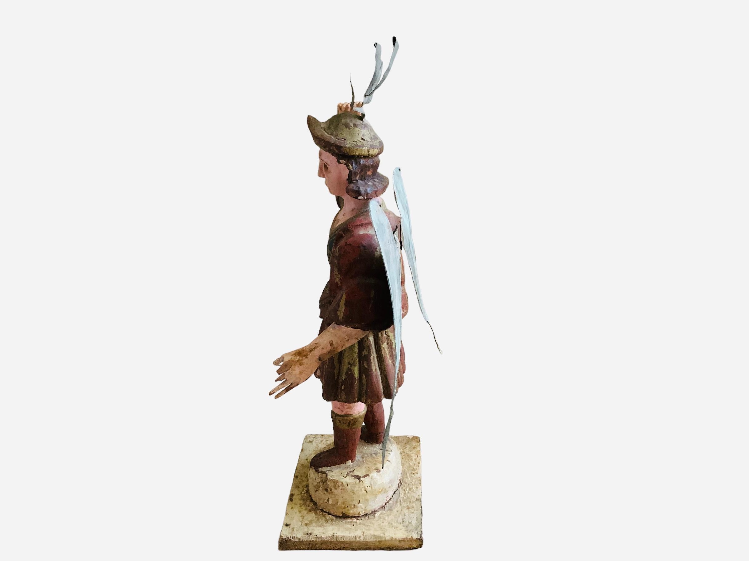 Escultura latinoamericana Santos de Palos San Miguel tallada en madera en venta 2