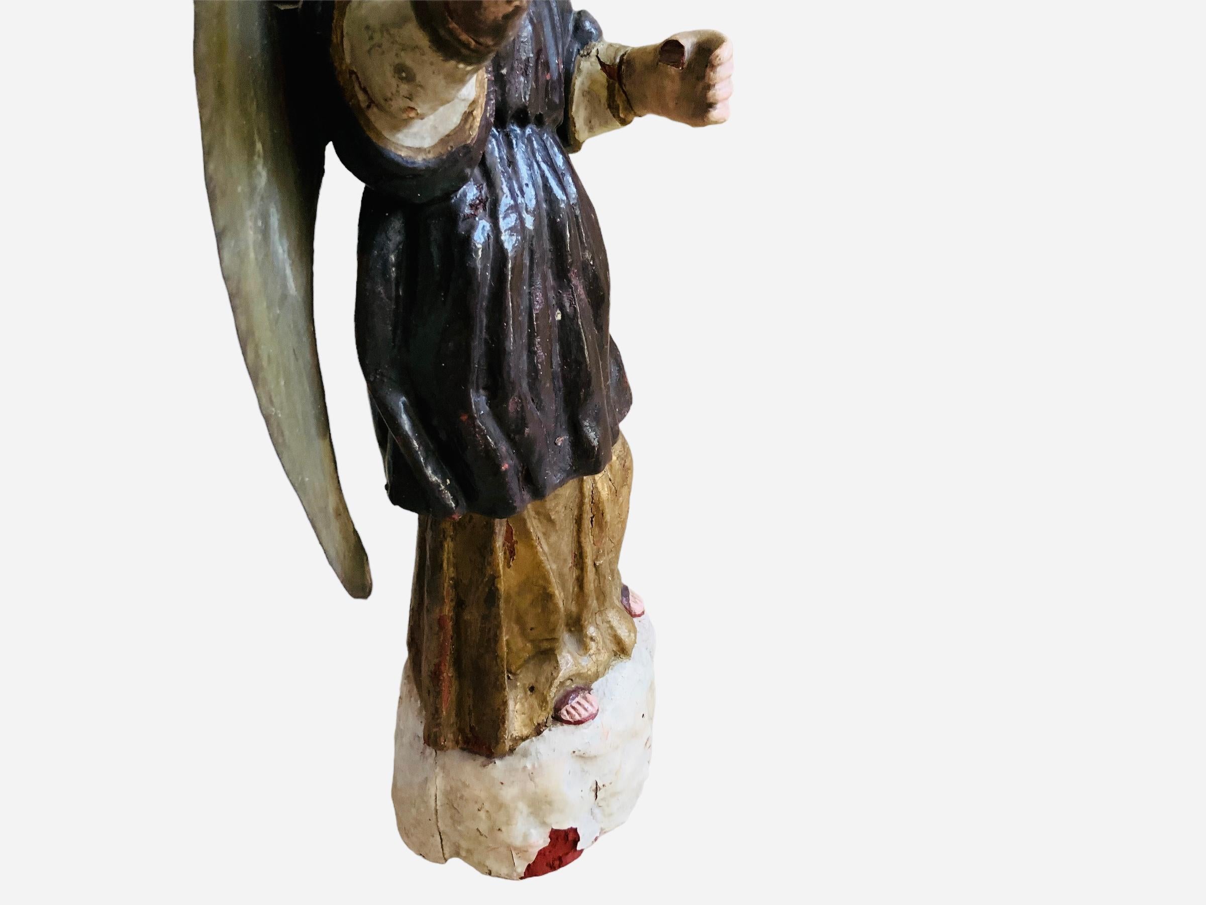 Scultura di San Raphael in legno intagliato in latino-americano Santos de Palos in vendita 6
