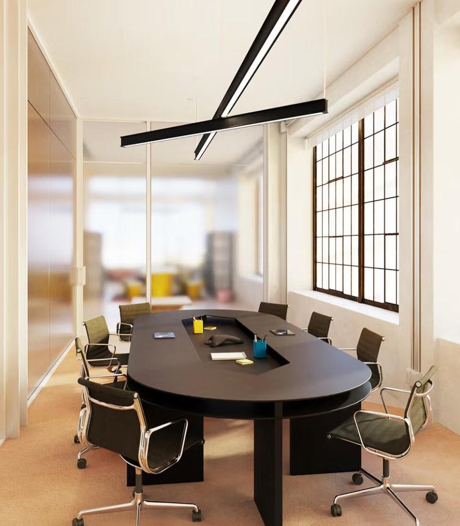 Latis Cross Kronleuchter von RBW aus schwarz eloxiertem Aluminium 4' x 8' (Moderne) im Angebot