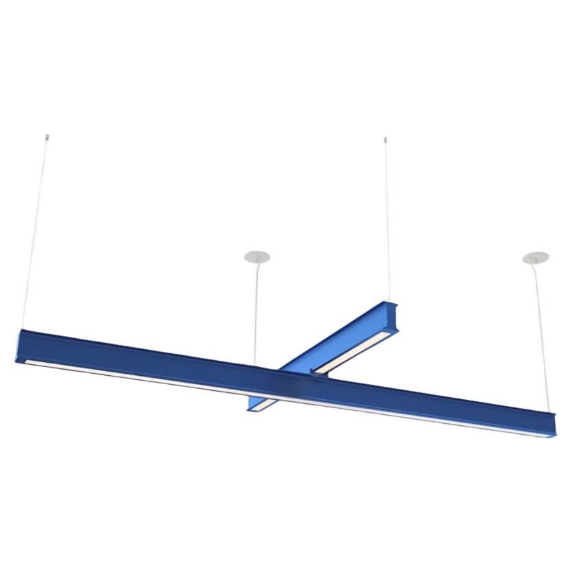Latis Kreuz / Kronleuchter
Entworfen von RBW

Das intelligente, ausfallsichere Design von Latis wurde mit Blick auf Vielseitigkeit entwickelt und passt sich leicht an eine Vielzahl von Räumen, Aussehen und architektonischen Bedingungen an. Ihr