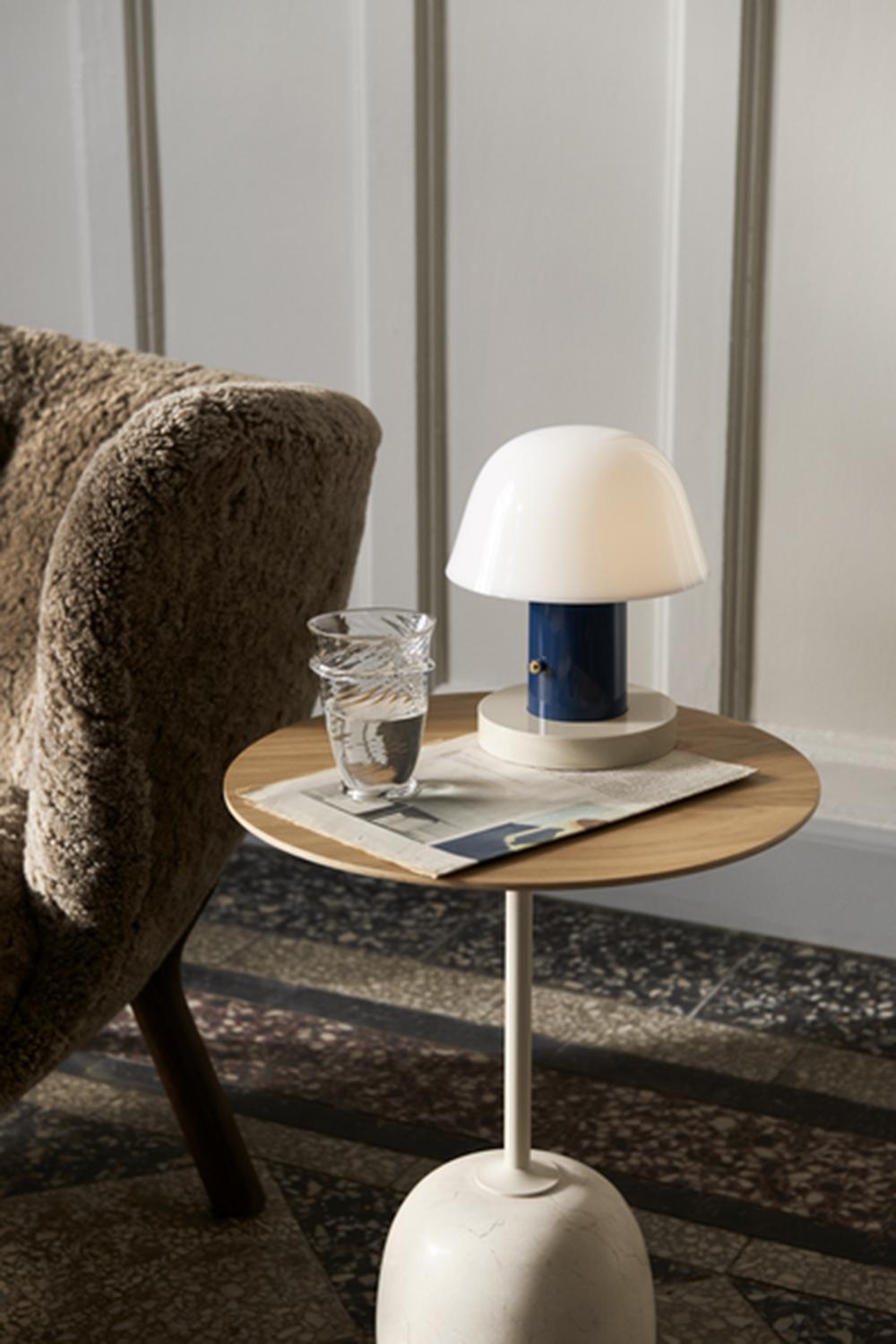 Scandinave moderne Table d'appoint Lato LN8, plateau rond en Oak Oak et marbre, par Luca Nichetto pour &Tradition en vente