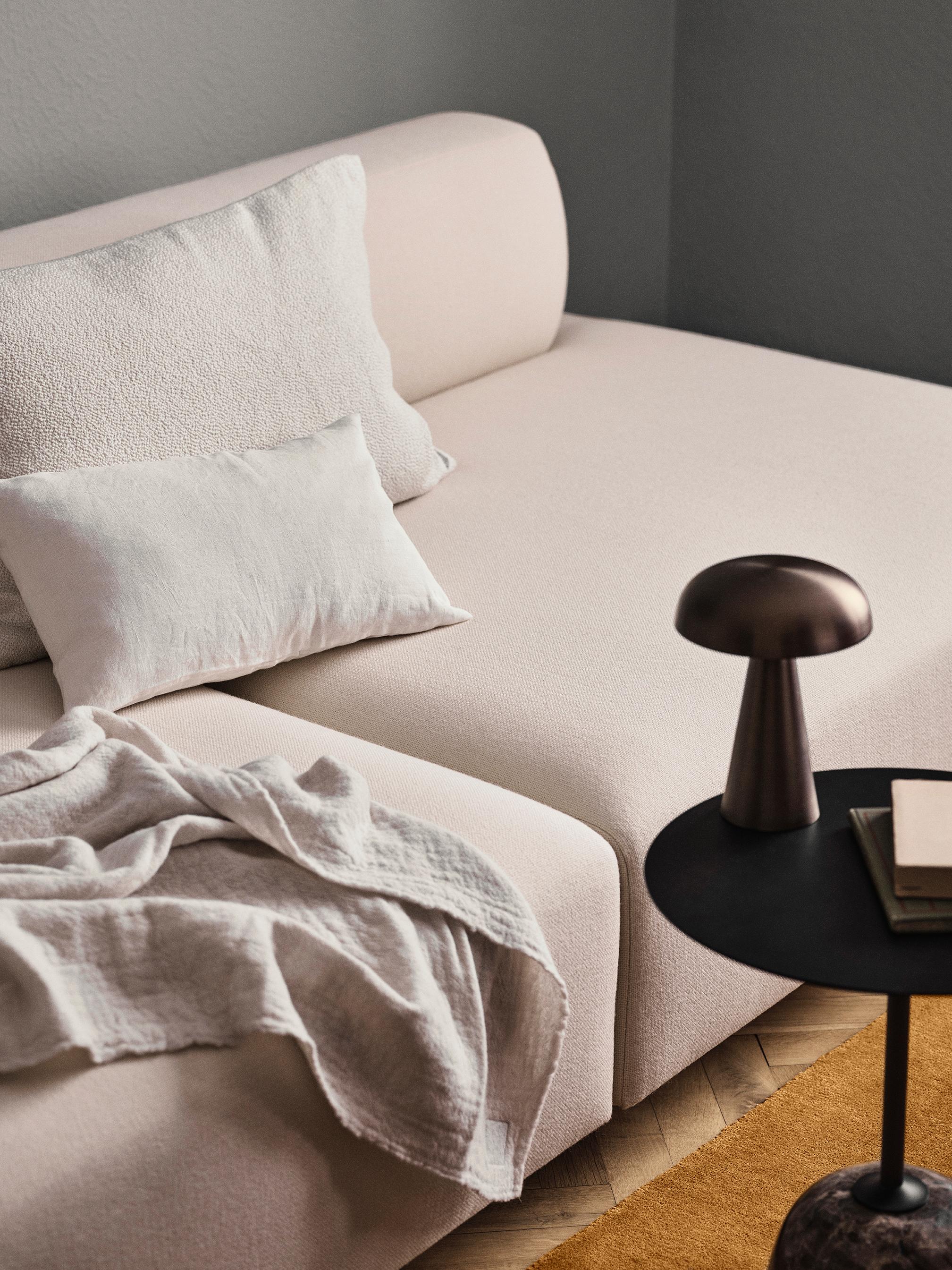 LATO LN8, table d'appoint en acier noir et marbre par Luca Nichetto pour &Tradition en vente 2