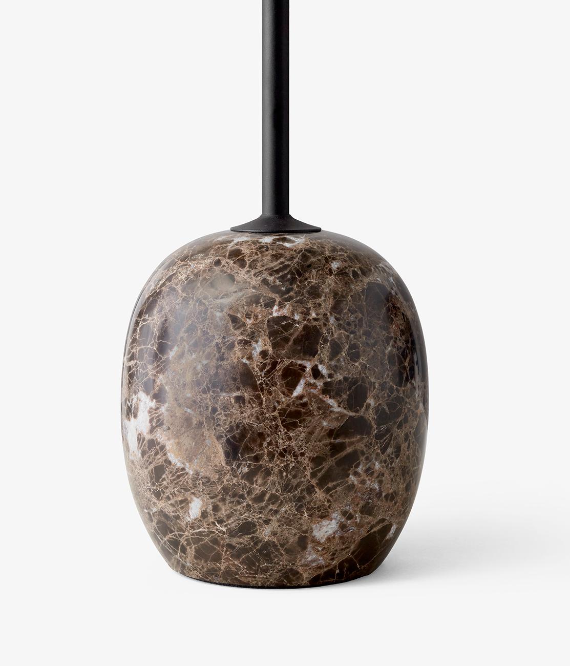 Table d'appoint LATO LN9 en acier noir chaud et marbre par Luca Nichetto pour &Tradition Neuf - En vente à Dubai, AE