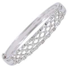 Lattice Diamond and White Gold Hinged Bangle Bracelet