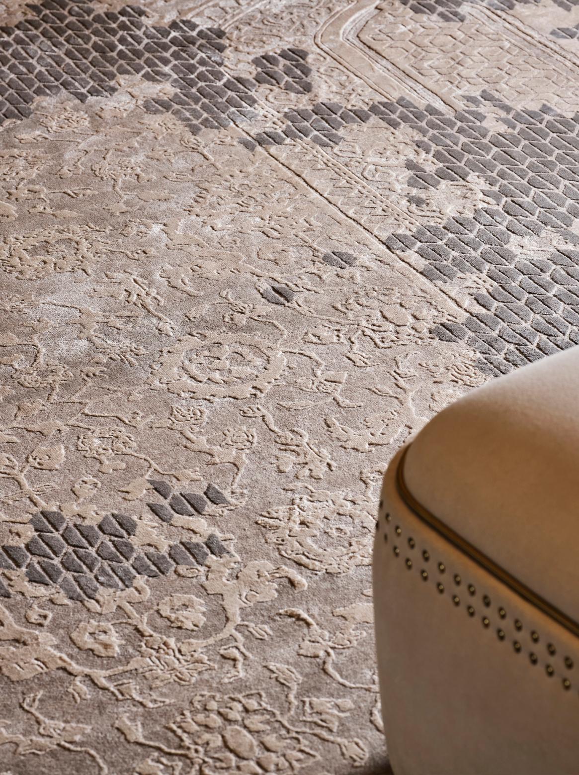 LATTICE Hand Knotted Rug in Moss Green & Mocha Colours by Hands In New Condition For Sale In New Delhi, IN