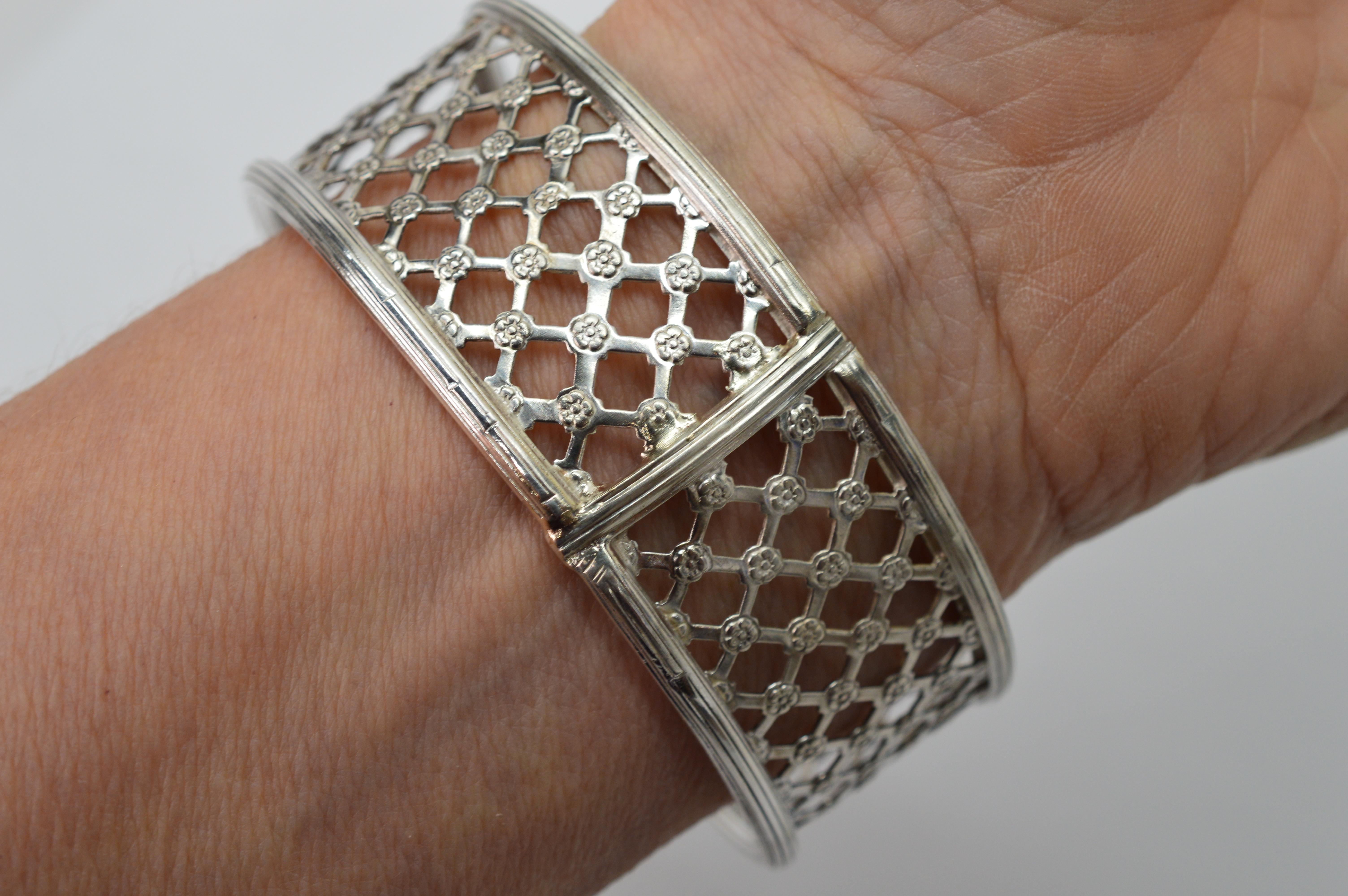 Women's Lattice Lace Sterling Silver Bangle Bracelet For Sale