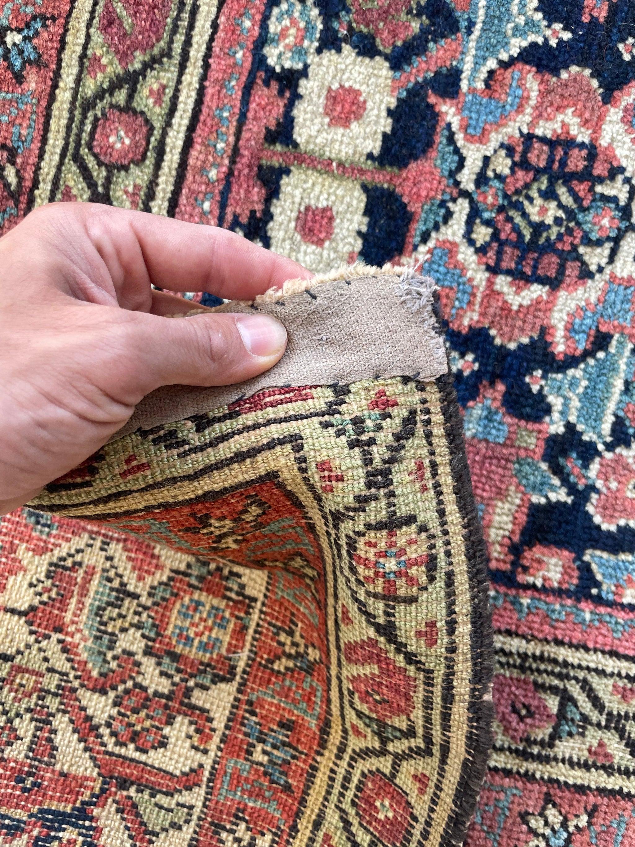 Lattice Pattern Room-Size Antique Feraghan Rug, c. 1910-20's In Good Condition For Sale In Milwaukee, WI