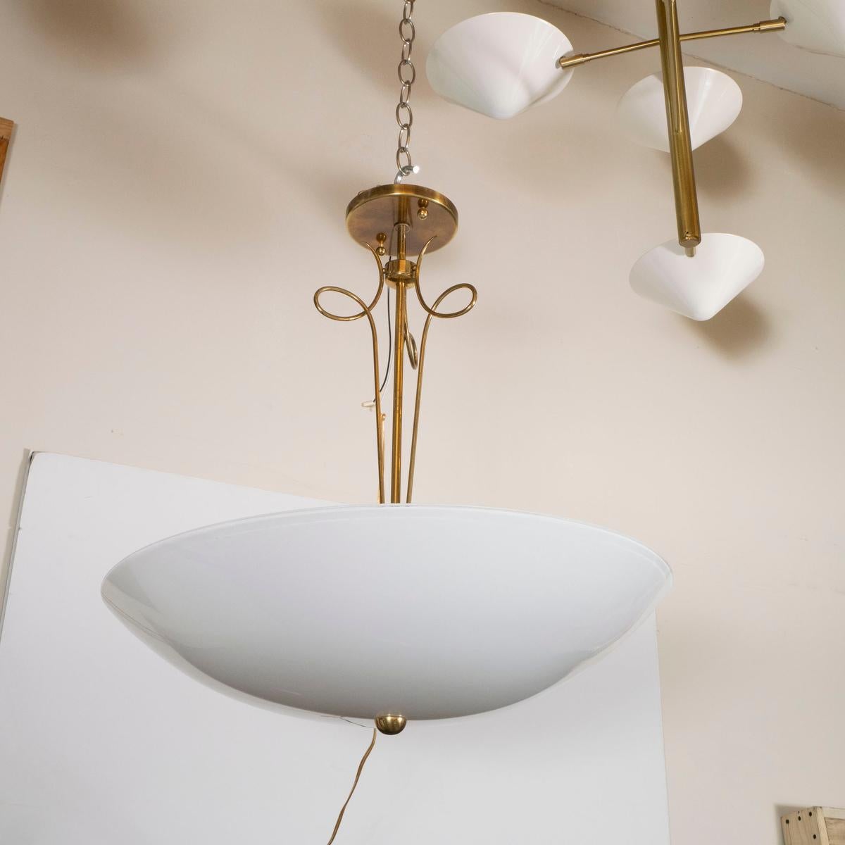 Mid-Century moderno Lattimo glass and brass pendant in vendita