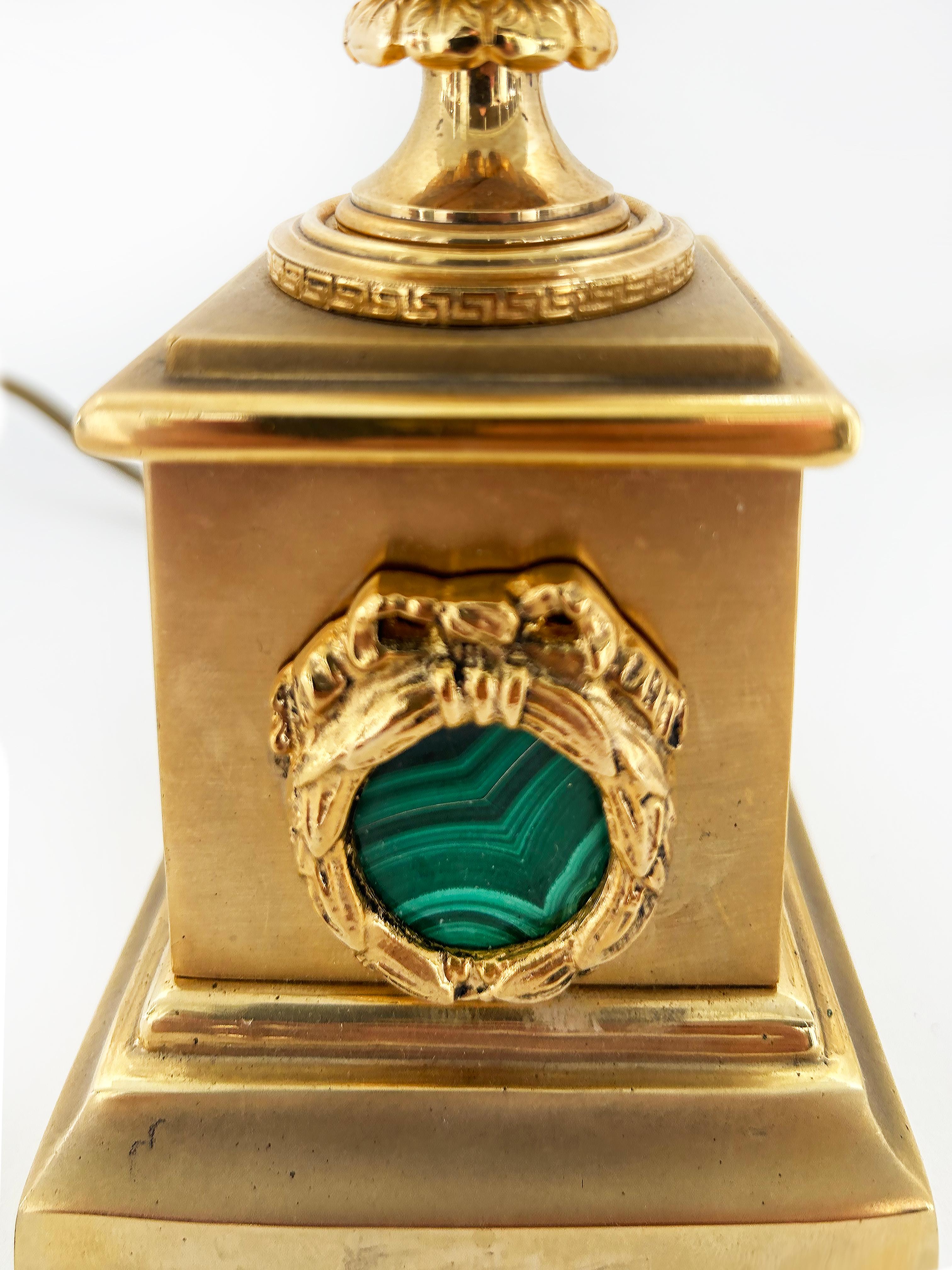Tischlampen aus vergoldeter Bronze, Kristall und Malachit von Laudarte SRL, Italien, Paar im Angebot 1