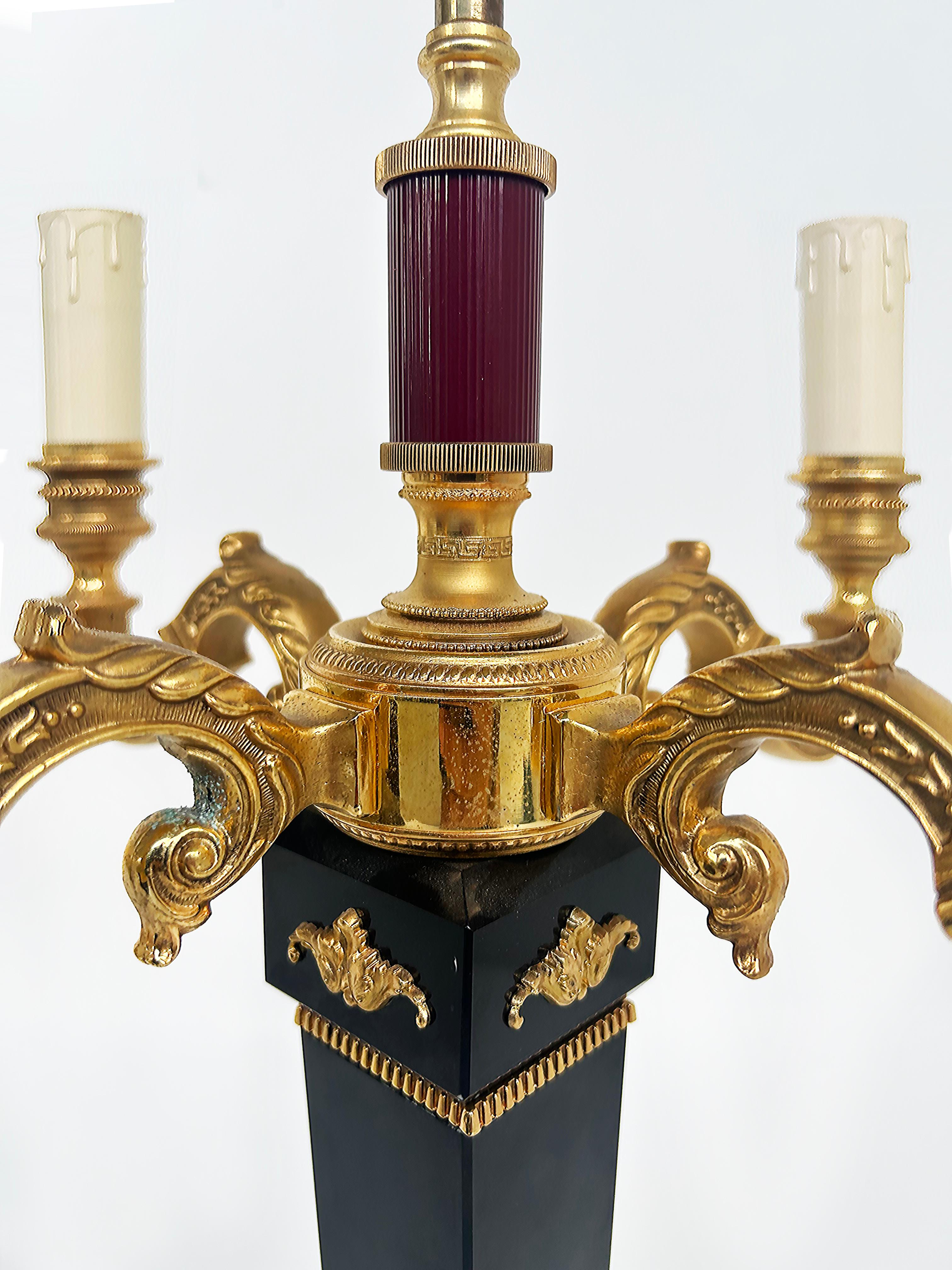 Tischlampen aus vergoldeter Bronze und Marmor, Laudarte SRL, Italien, Paar im Angebot 2