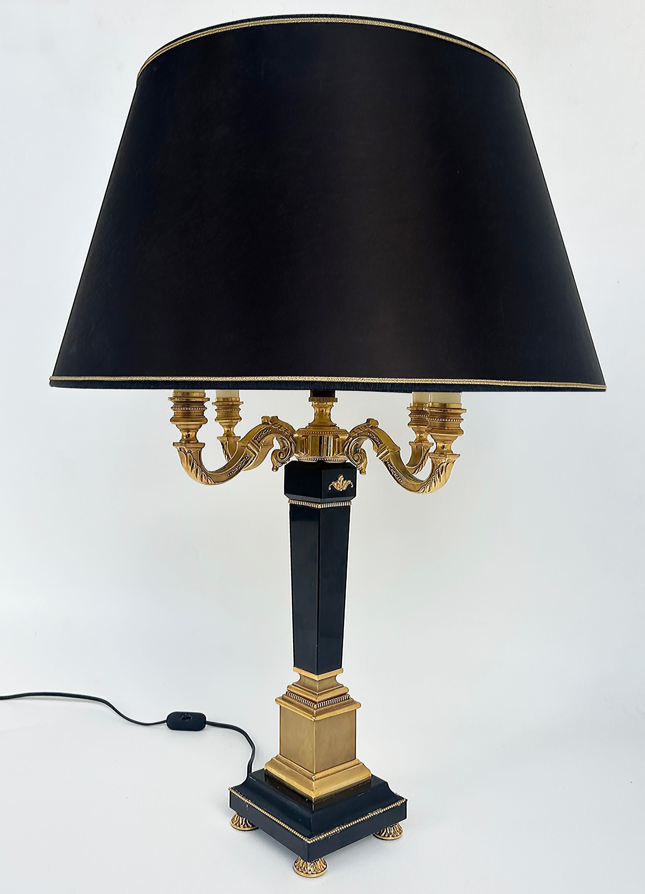 Tischlampen aus vergoldeter Bronze und Marmor, Laudarte SRL, Italien, Paar im Zustand „Gut“ im Angebot in Miami, FL