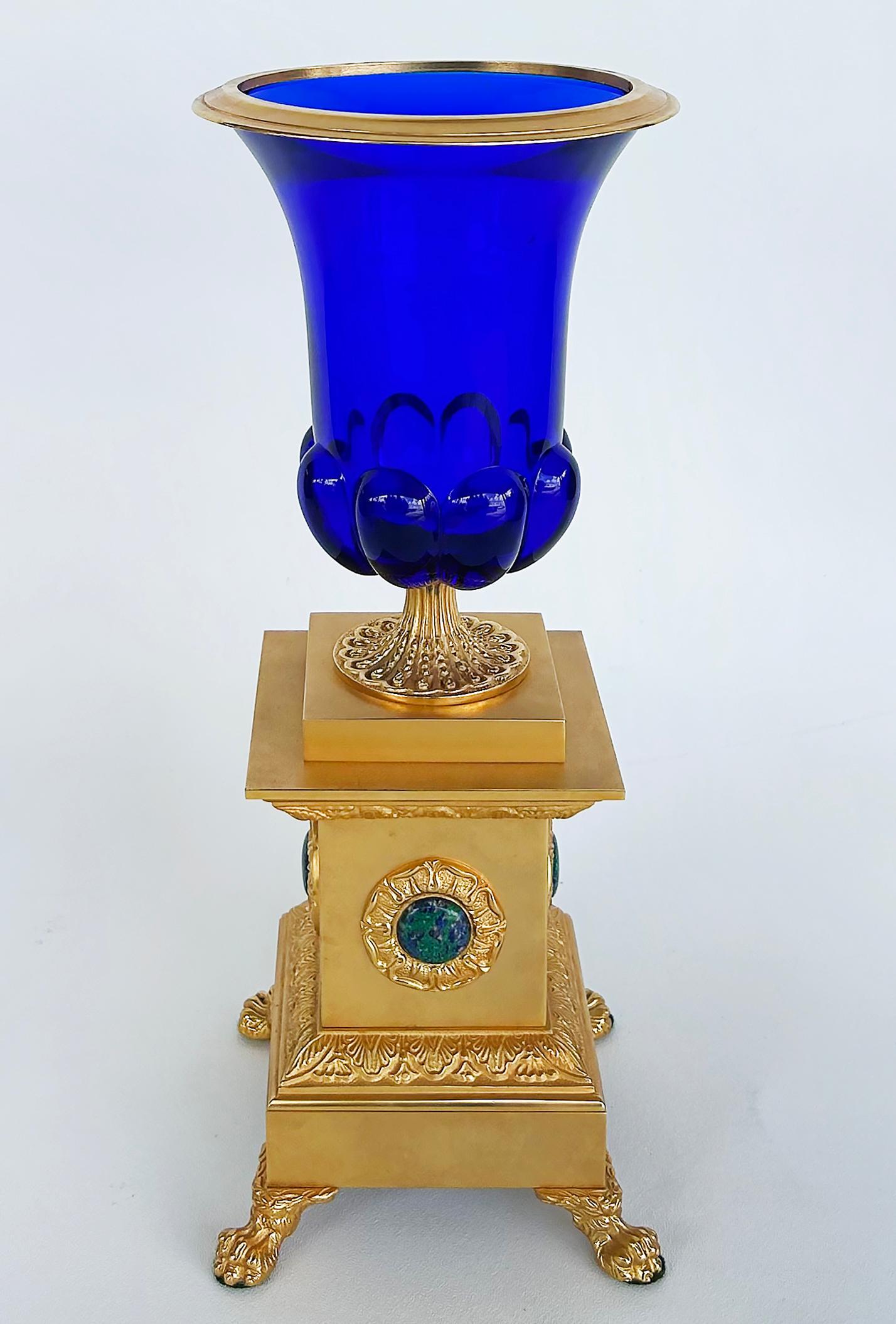 Laudarte SRLCurna de cristal cobalto, bronce dorado oro 24K con piedra malaquita, Italia Dorado en venta