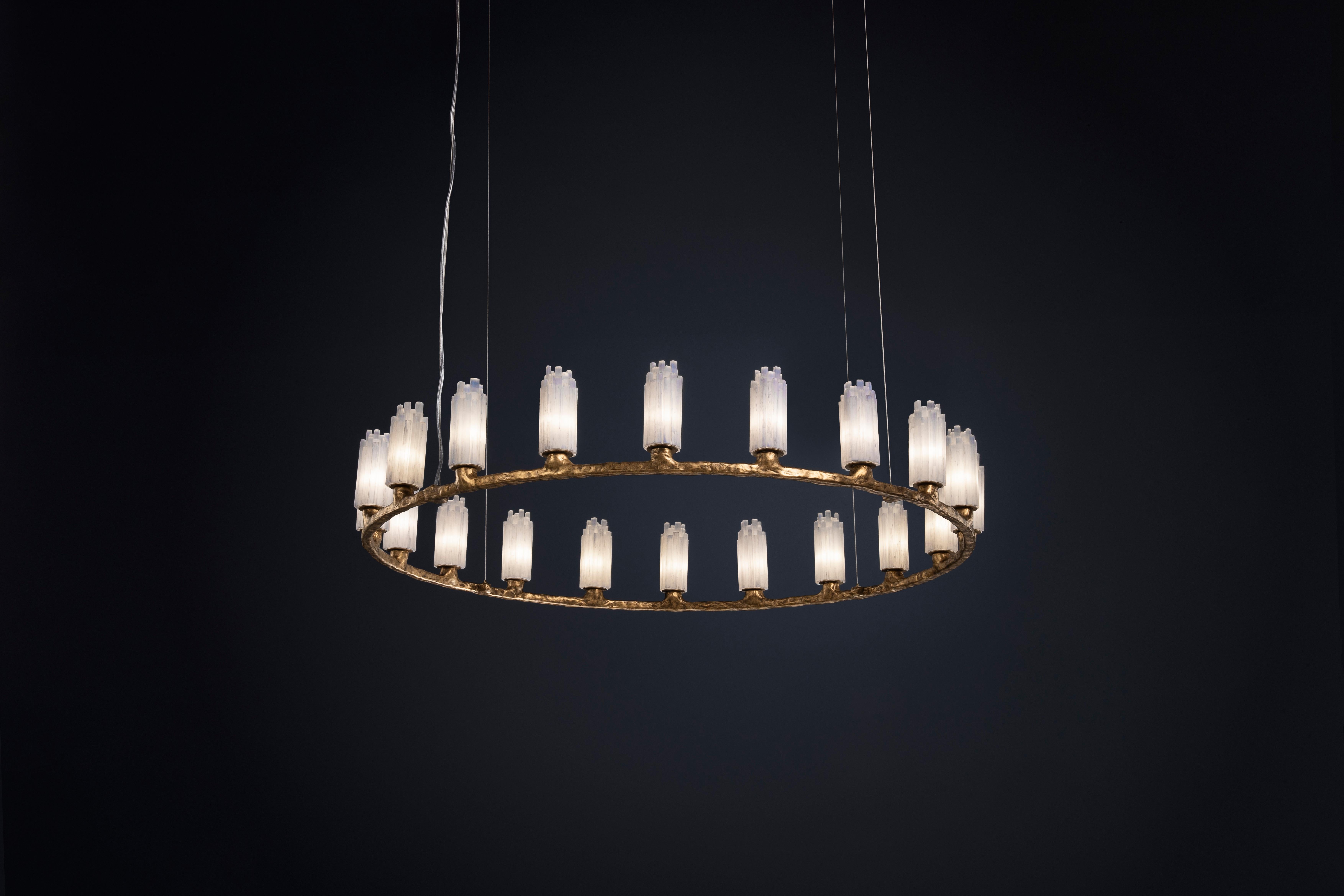 Selenite Pendant Lamp IV by Aver
Dimensions: Ø 103 x H 16.5 cm.
Materials: Metal, selenite.

Different finishes available: Rustic Bronze, Vintage Gold, Aged Copper Veneer, Onyx Veneer, Gold Veneer, Bronze Gold Veneer, Aged Gold Veneer, Smoked Gold