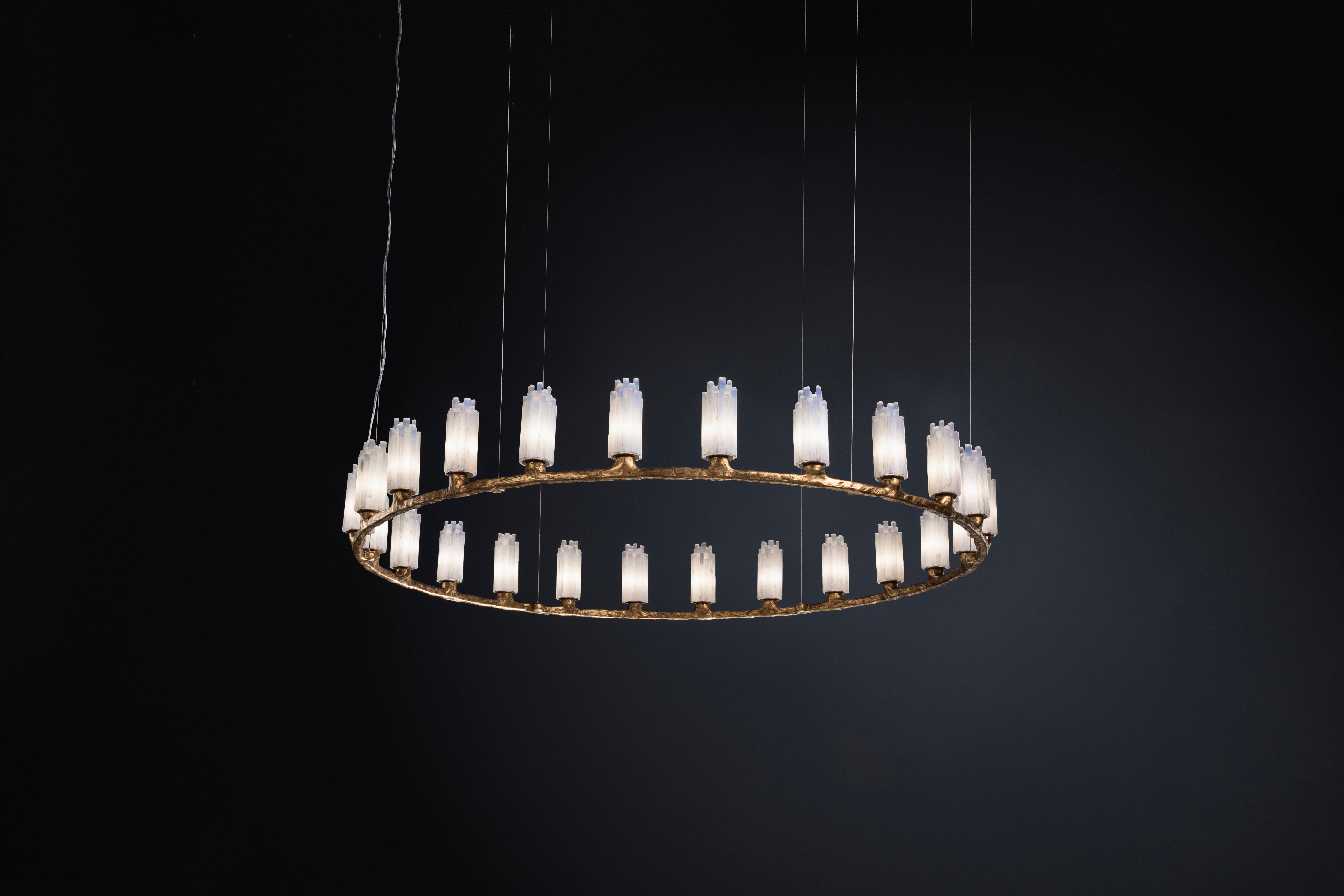 Selenite Pendant Lamp V by Aver
Dimensions: Ø 123 x H 16.5 cm.
Materials: Metal, selenite.

Different finishes available: Rustic Bronze, Vintage Gold, Aged Copper Veneer, Onyx Veneer, Gold Veneer, Bronze Gold Veneer, Aged Gold Veneer, Smoked Gold