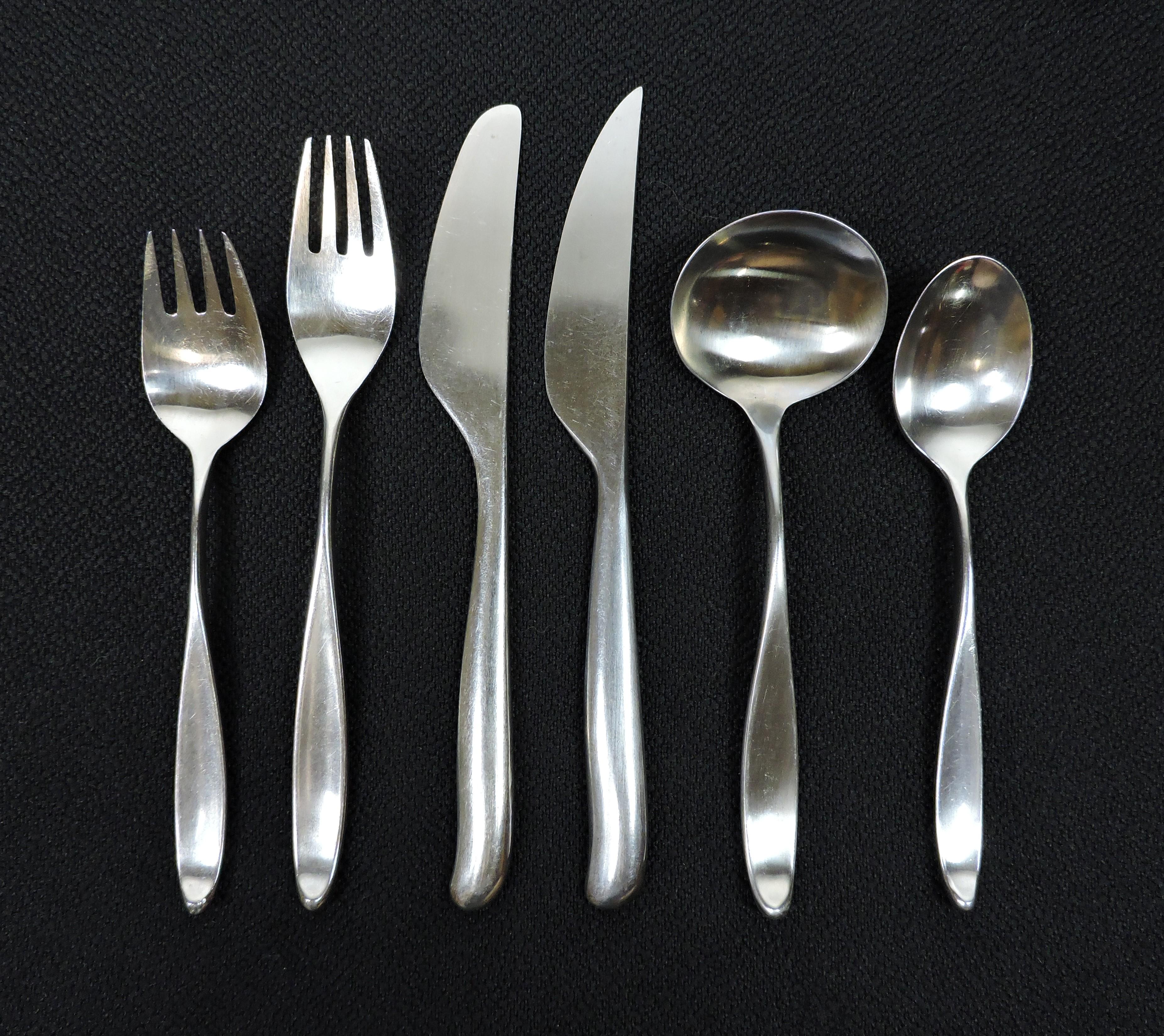 Lauffer Design 2 Don Wallance Service for 6 Stainless Flatware Germany 38 Pieces For Sale 5