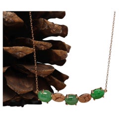 « Laughing Buddha » Jade en or 14 carats et jadéite verte véritable avec diamants VS1