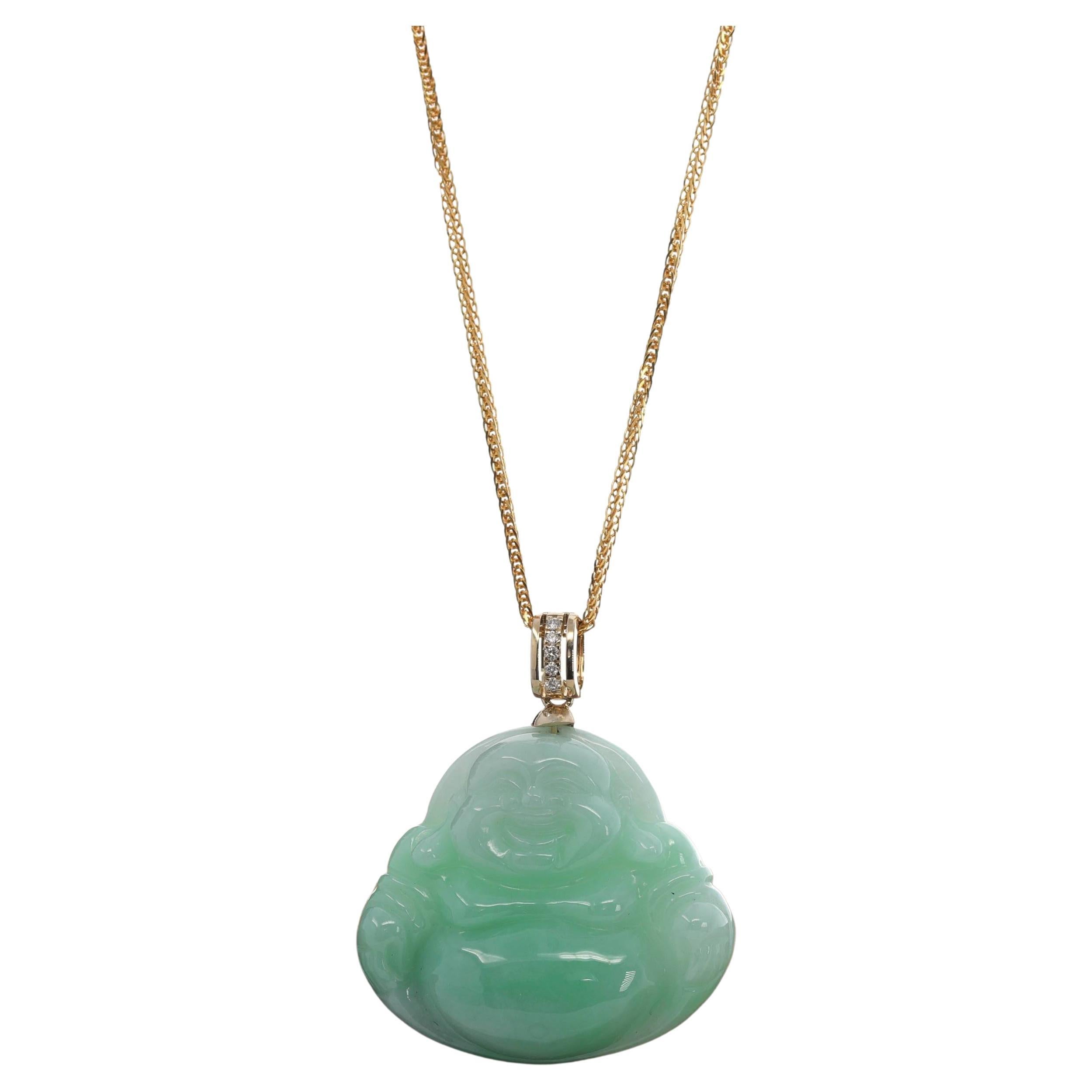 „Lachender Buddha“ Burmesischer Jadeit Jade mit 14k Gelbgold VS1 Diamantschliff