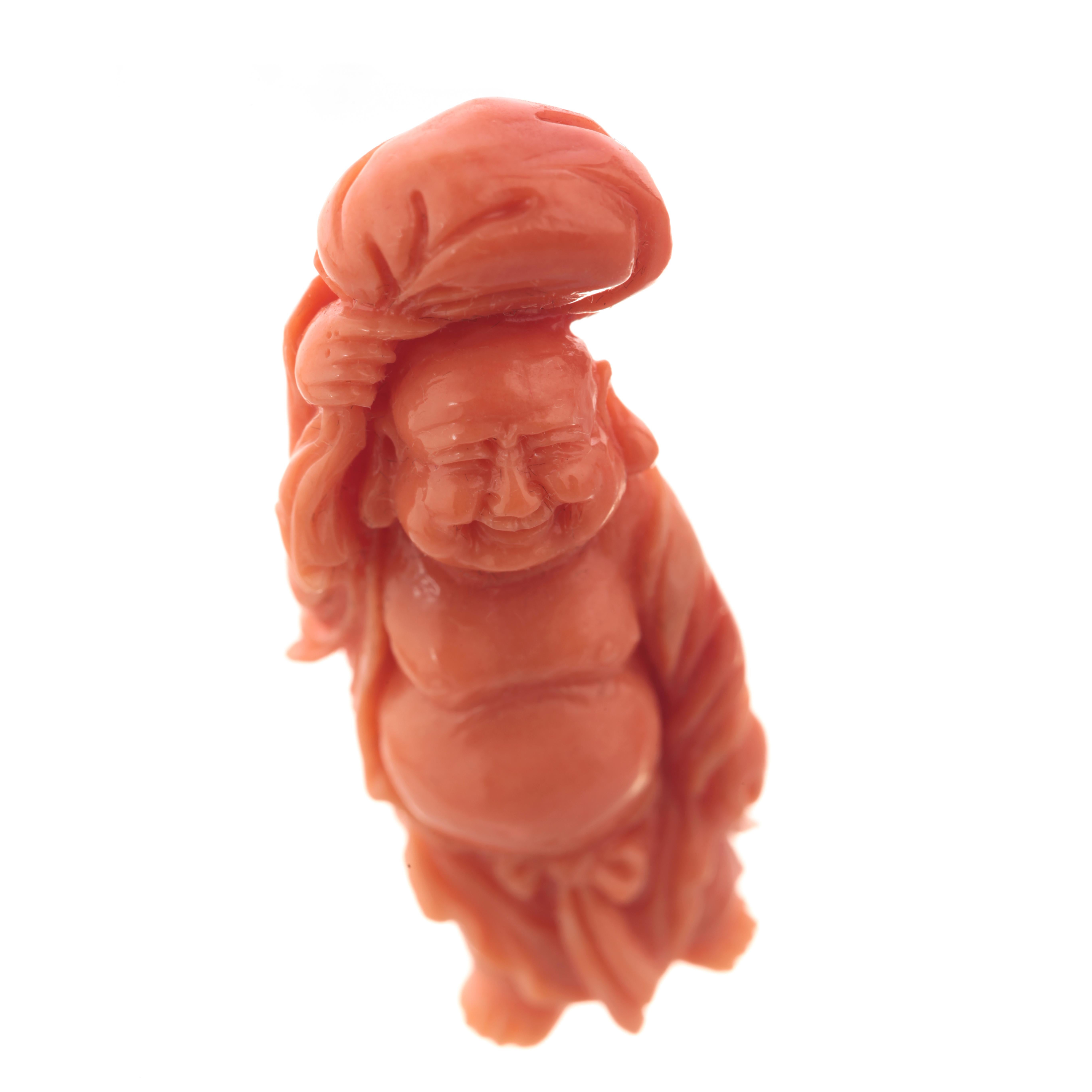 Laughing Buddha Carved Asian Decorative Art Statue Sculpture Natural Red Coral In Excellent Condition For Sale In Milano, IT