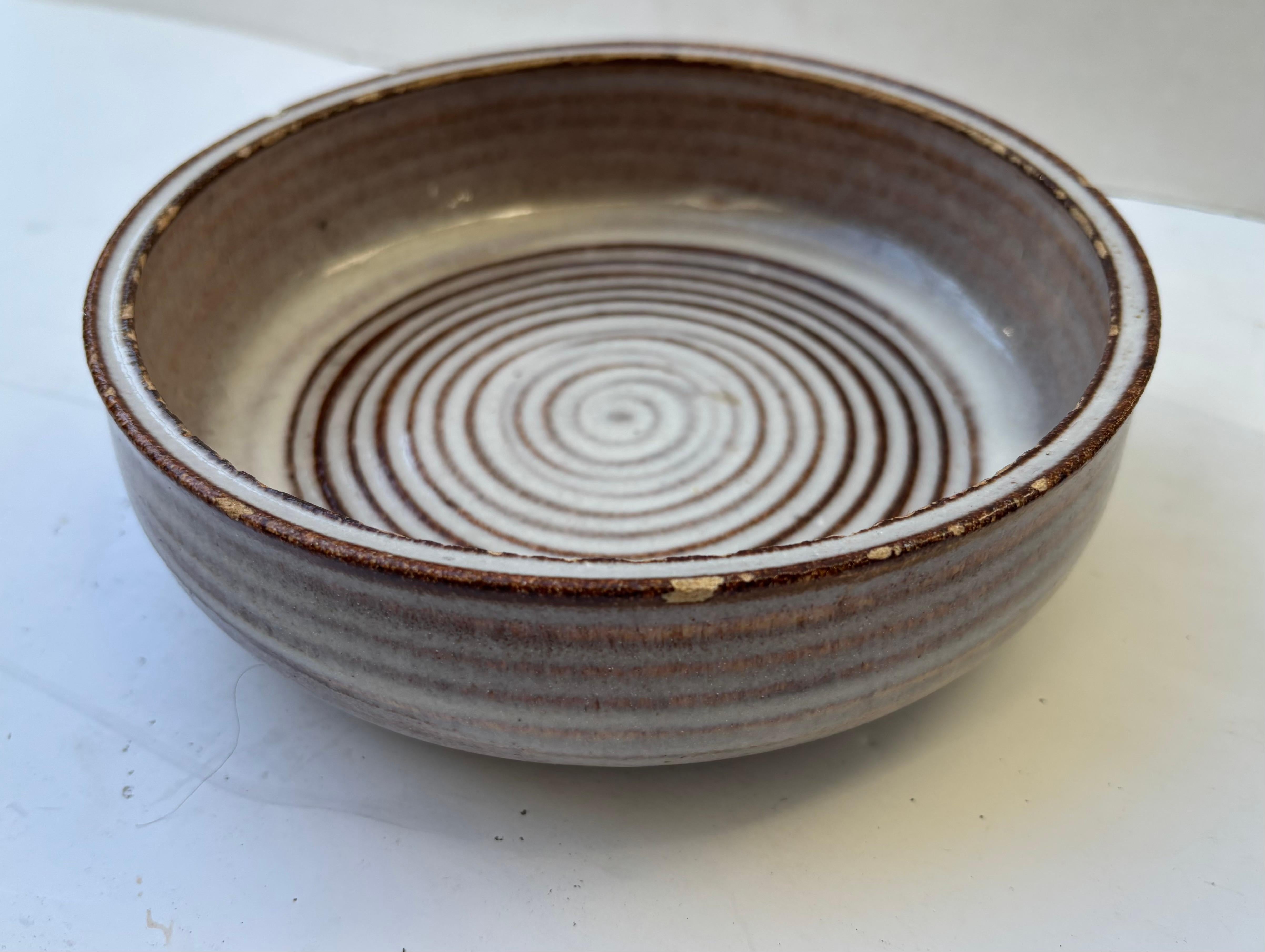 Laura Andreson ceramic/pottery bowl signed and dated 1952 (Handgefertigt) im Angebot
