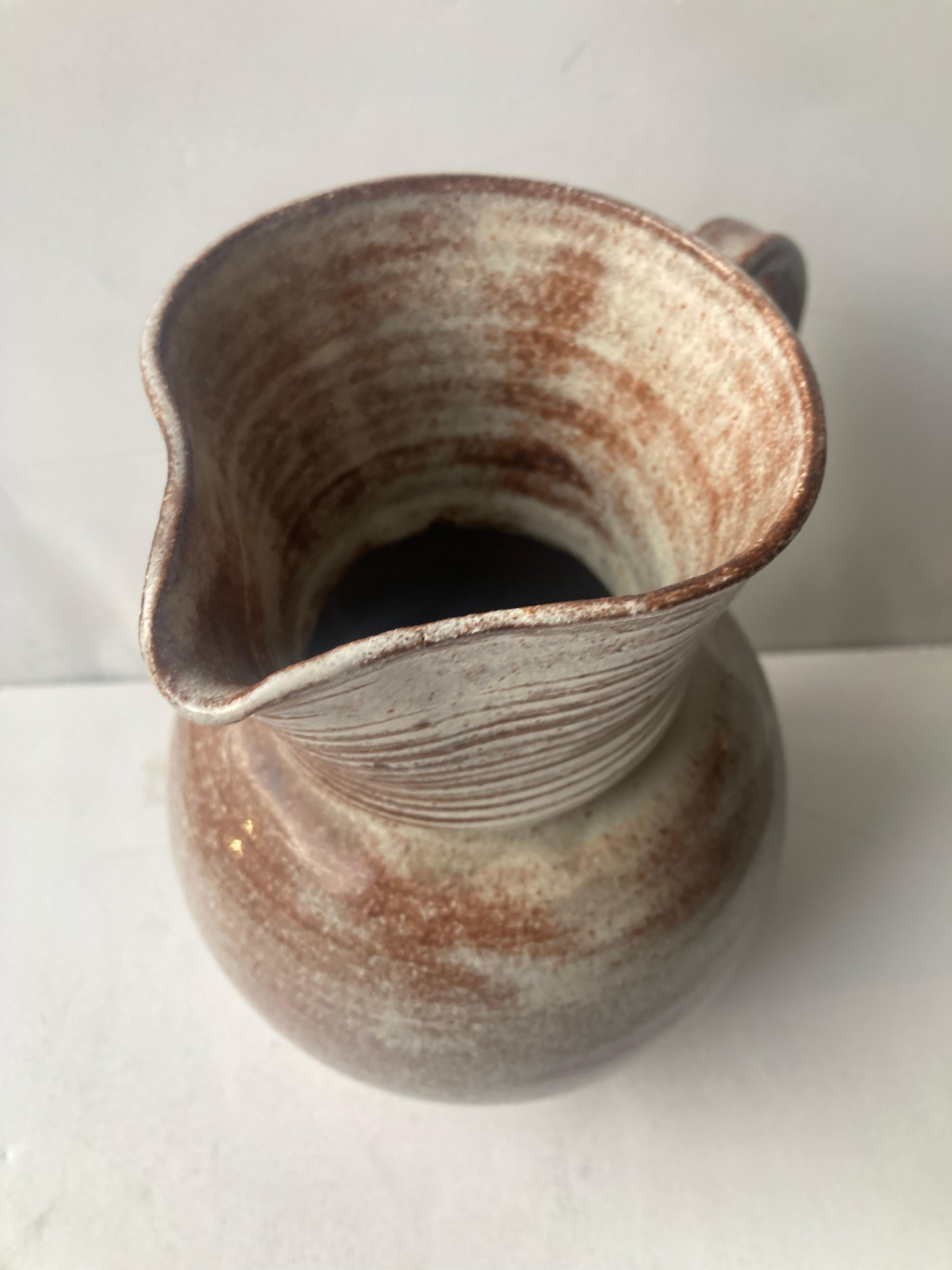 Laura Andreson Keramik / Keramik Krug , signiert datiert  (Handgefertigt) im Angebot