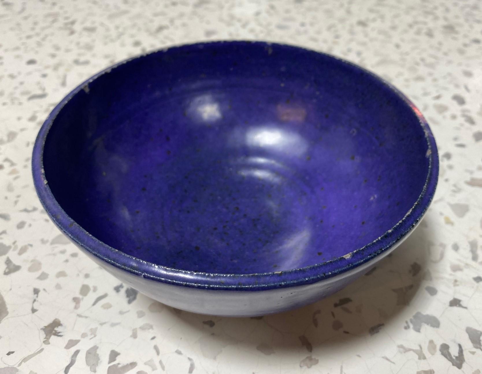 Laura Andreson Signed Glazed Mid-Century Modern California Studio Pottery Bowl In Good Condition For Sale In Studio City, CA