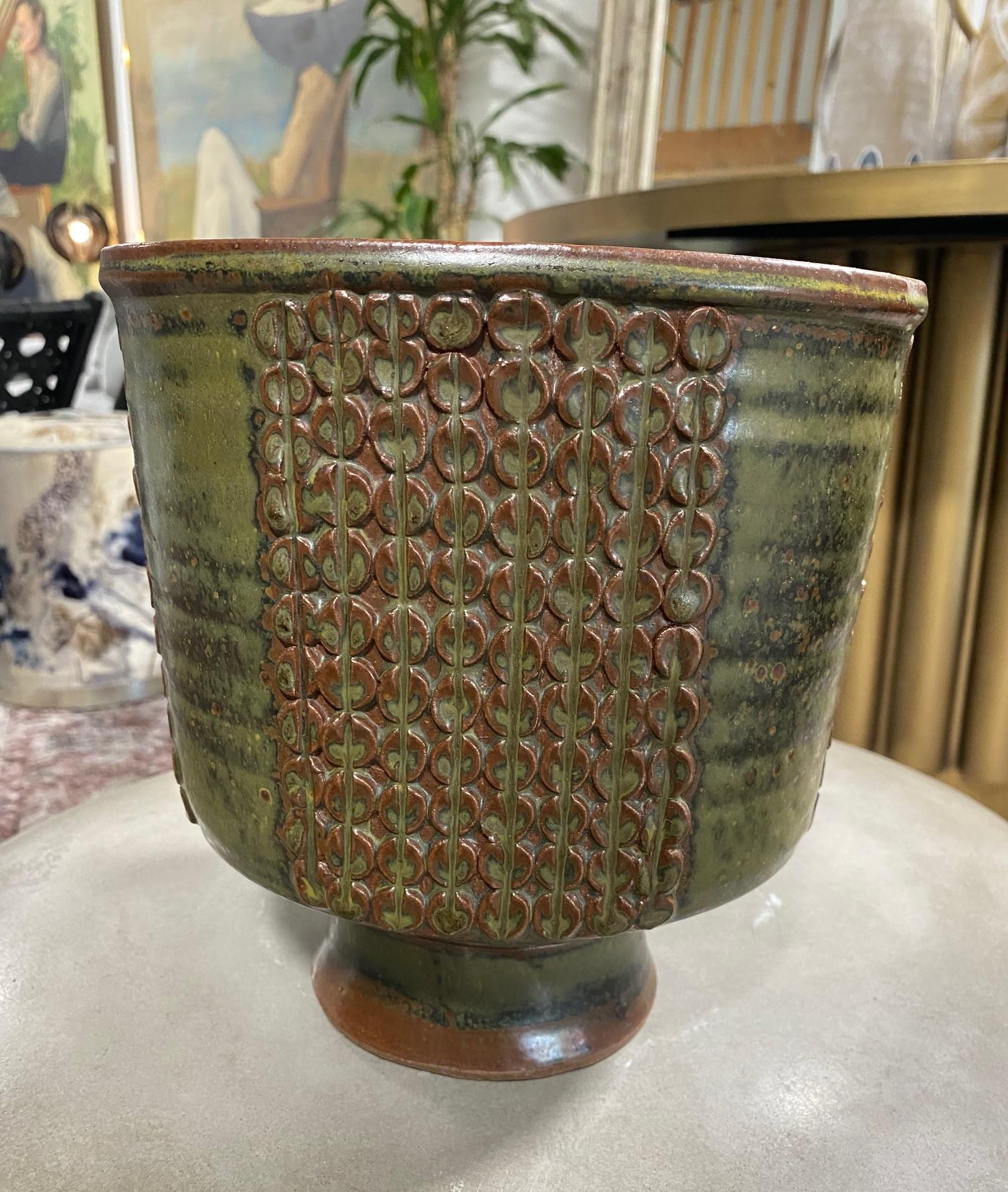 American Laura Andreson Signed Monumental Glazed Mid-Century Modern Ceramic Pottery Bowl For Sale