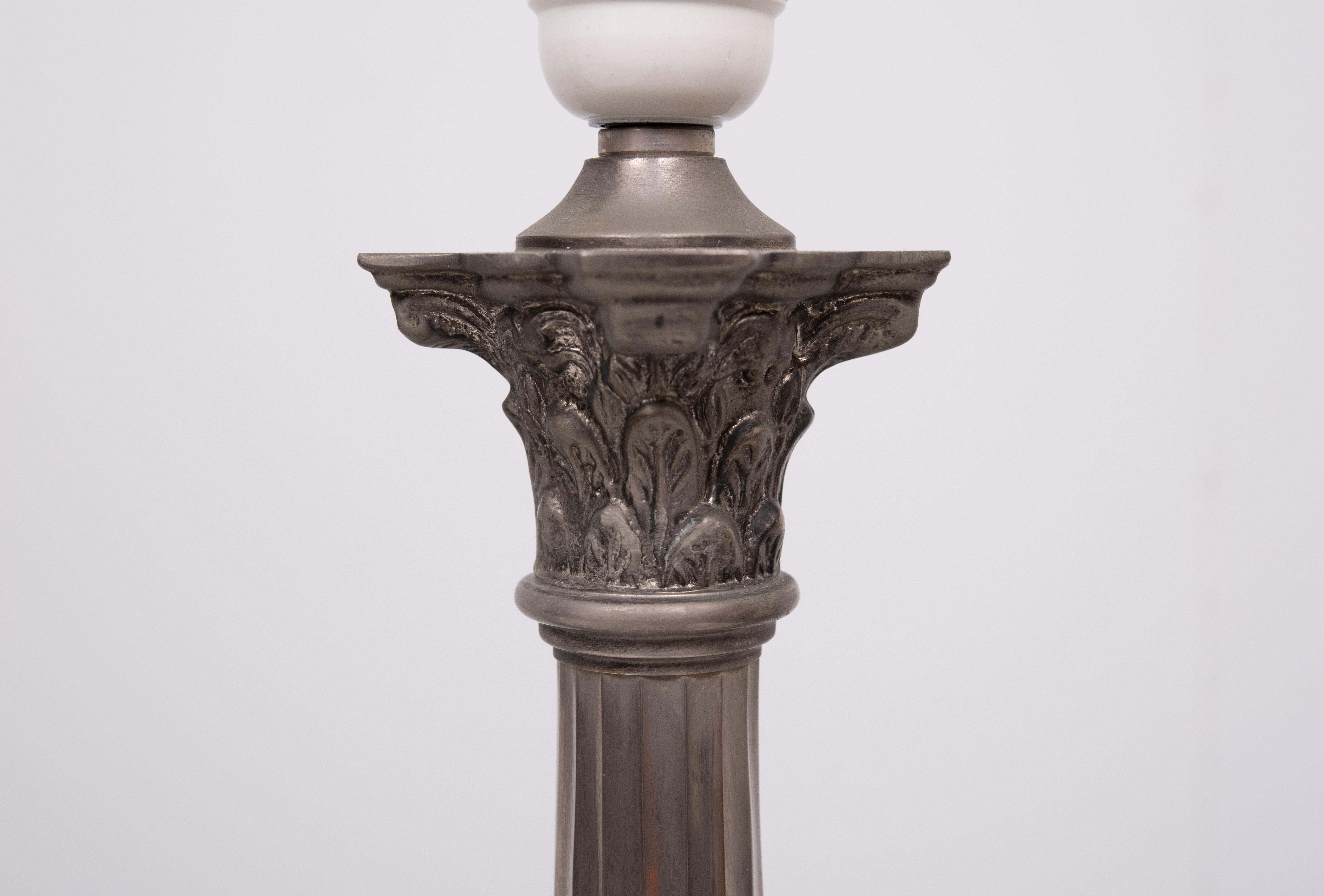 Fin du 20e siècle Paire de lampes de table Laura Ashley Colum en nickel en vente