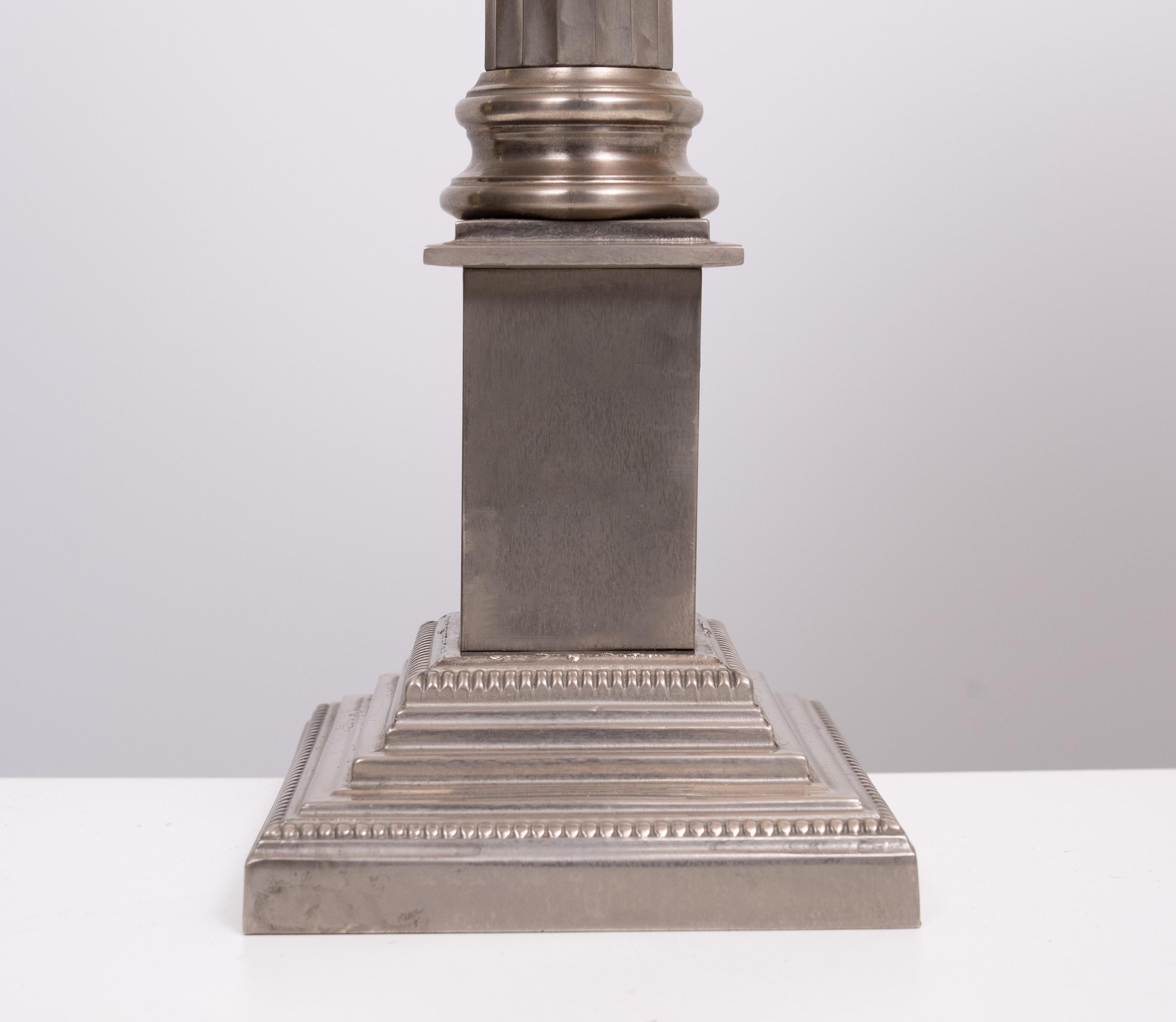 Nickel Paire de lampes de table Laura Ashley Colum en nickel en vente