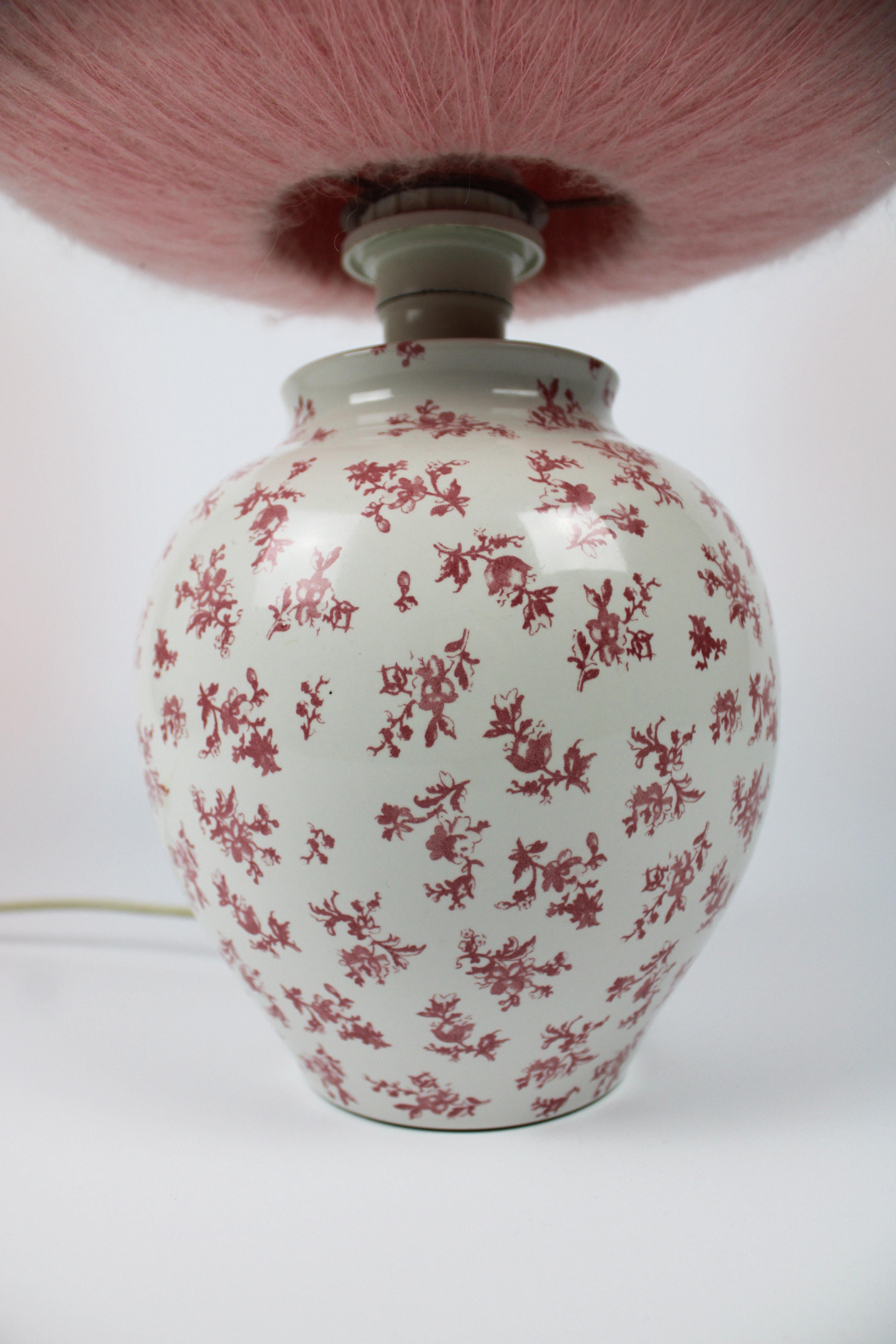 Laura Ashley Table Lamp Porcelain Wool Salmon Pink 1970's UK For Sale 2
