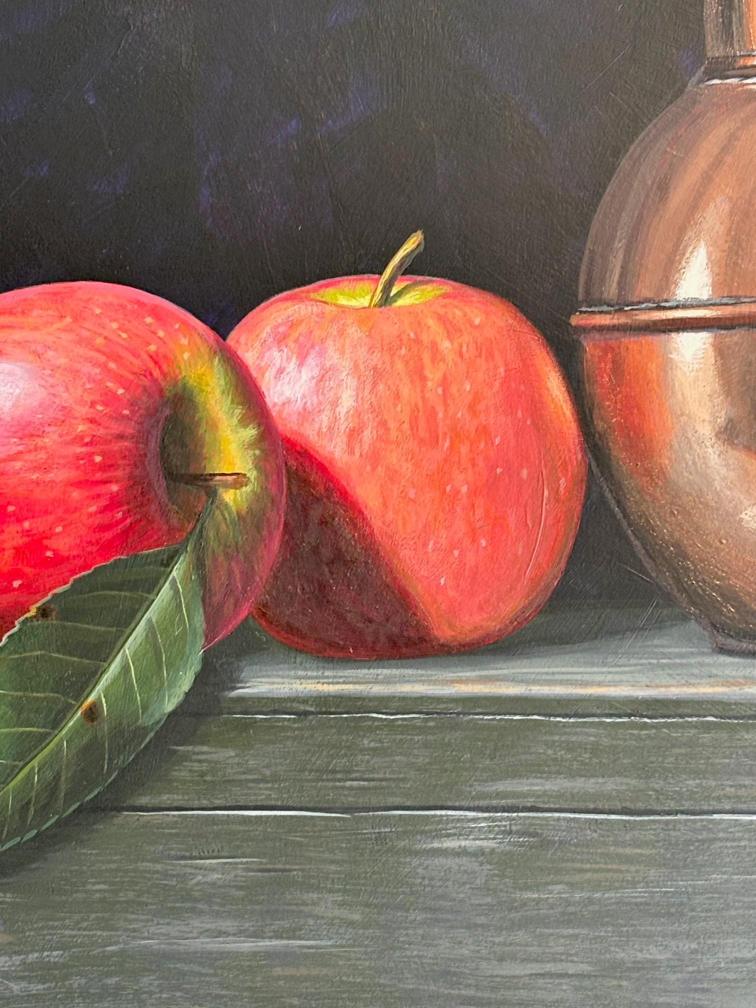 Mele con brocca di rame  - pittura di frutta originale realismo natura morta arte - Interior Painting Nero di Laura Critchlow