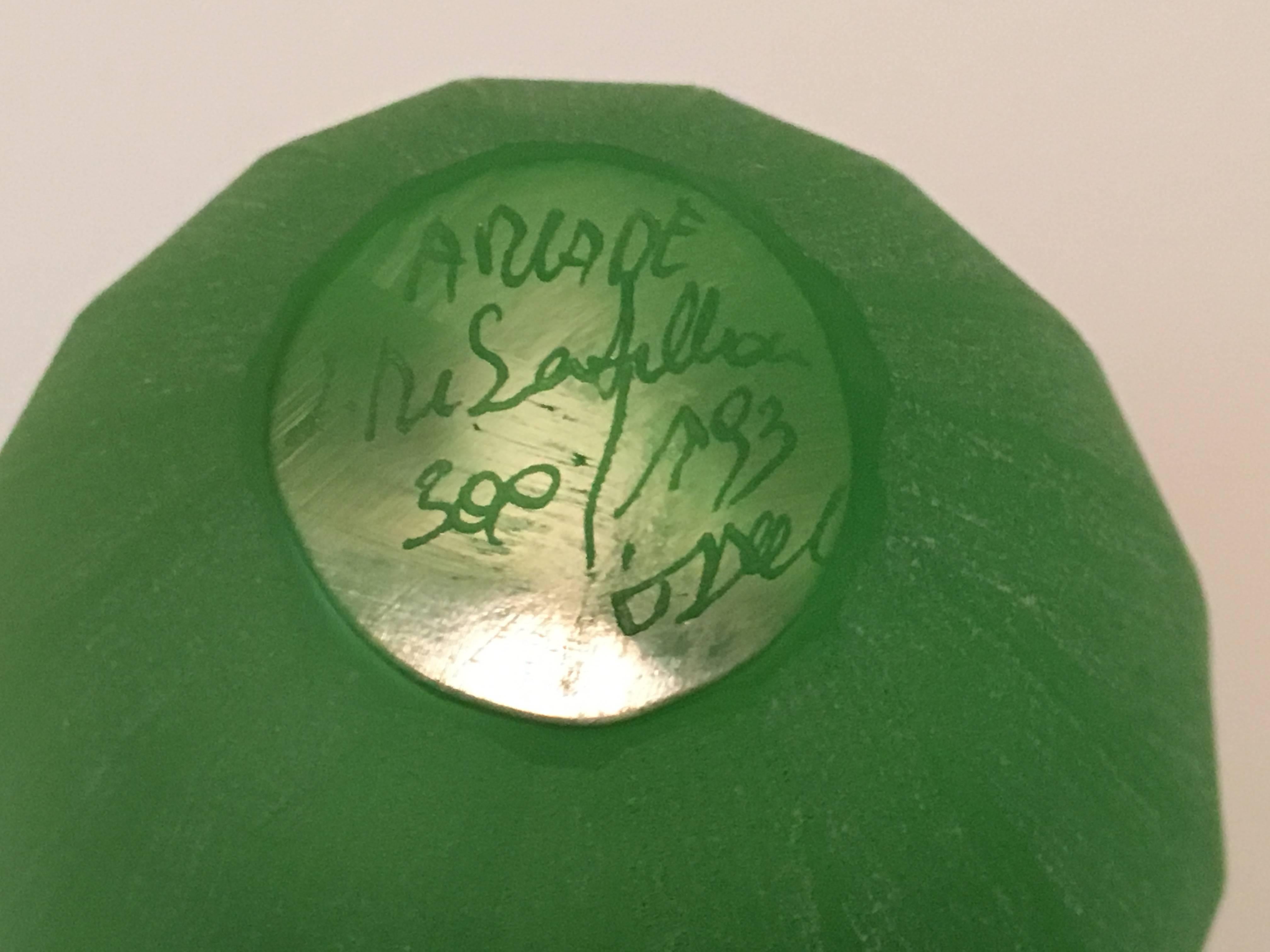 Vase sculpté en verre de Murano soufflé à la main en forme de fruits facettés pour Arcade en vente 3