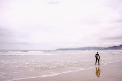 Surfer on the shore, photographie, encre d'archives