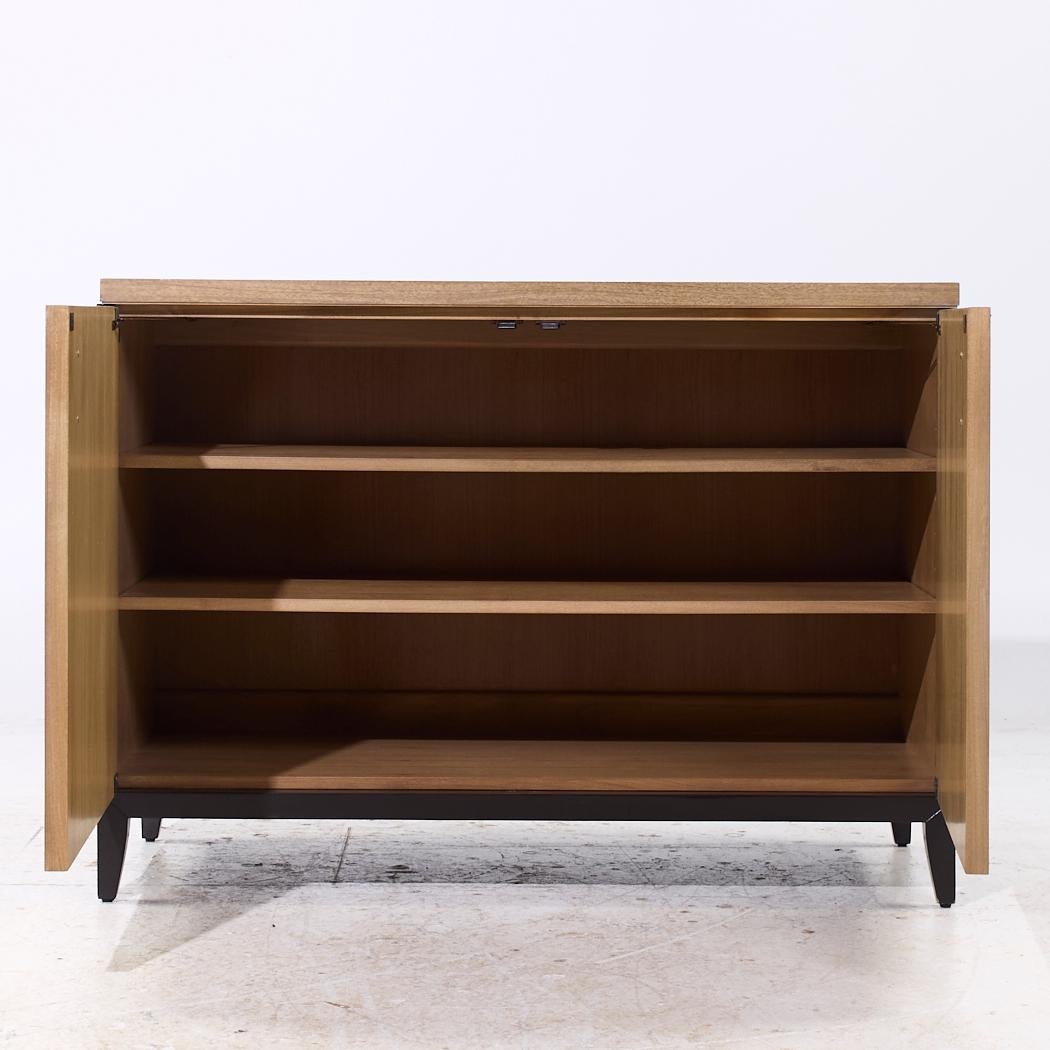 Laura Kirar for Baker Arca Chest Cabinet Credenza - Pair en venta 3