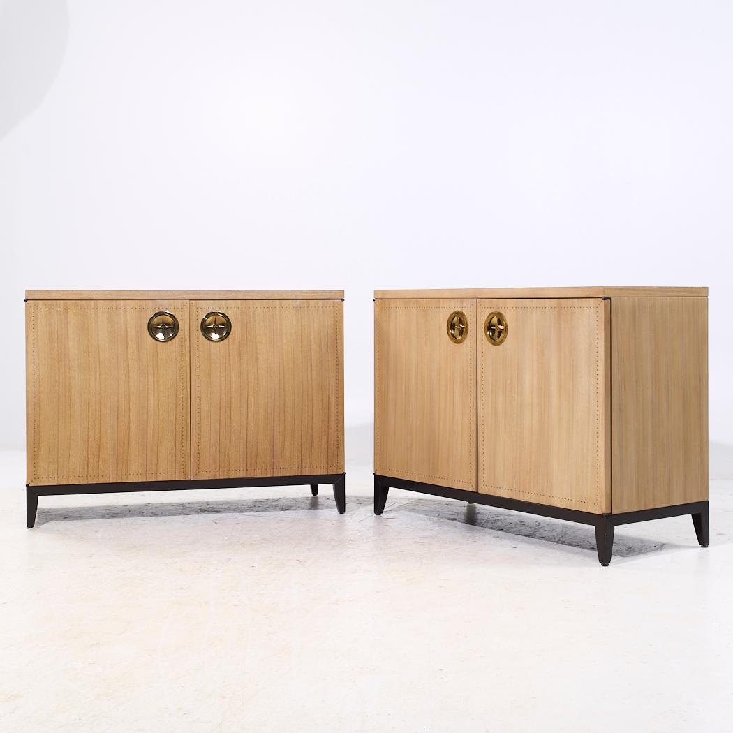 Laura Kirar for Baker Arca Chest Cabinet Credenza - Pair Moderno en venta