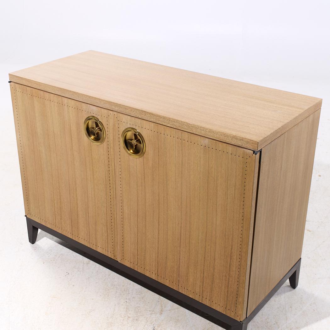 Laura Kirar for Baker Arca Chest Cabinet Credenza - Pair en venta 2