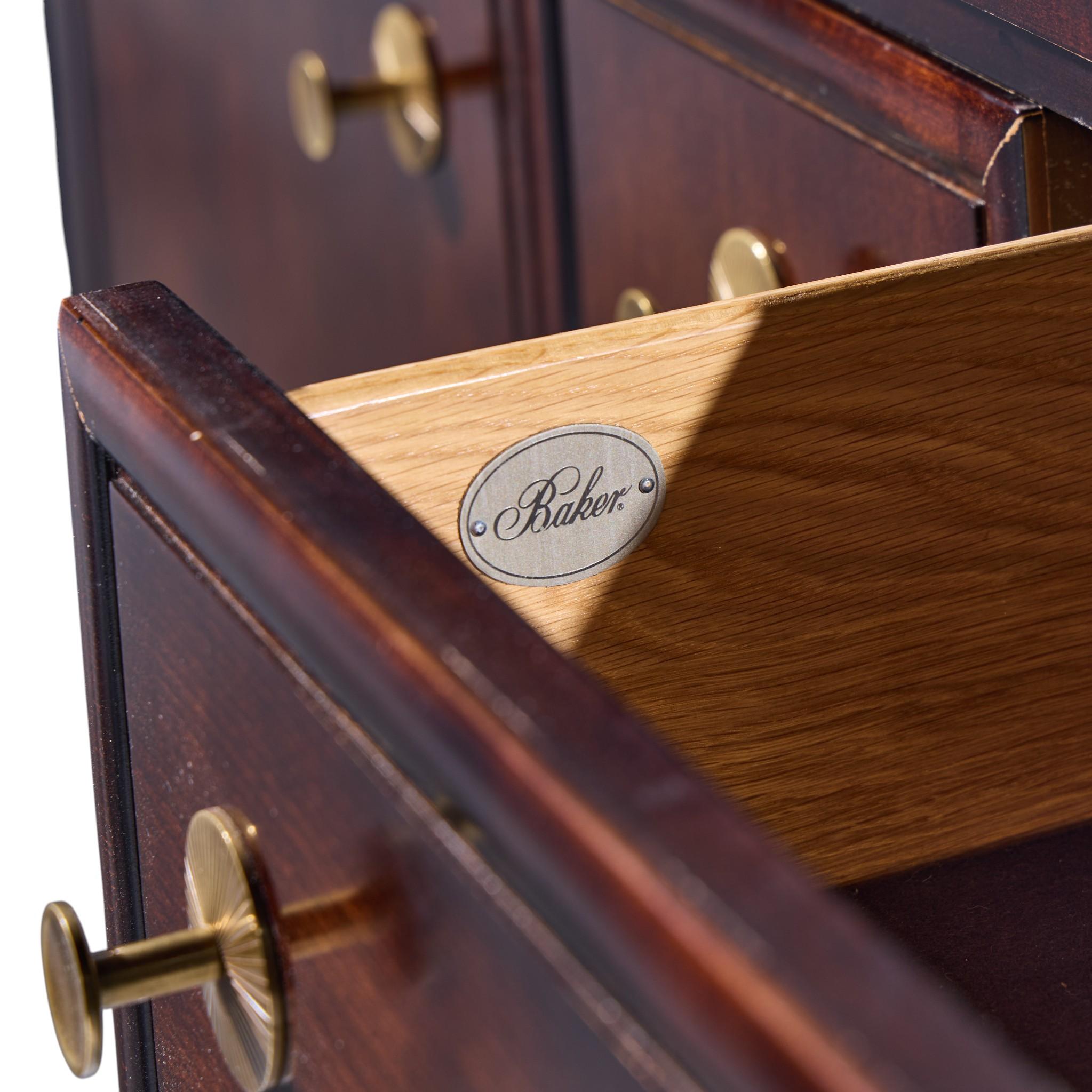 Laura Kirar for Baker Dansu Walnut and Brass Credenza in vendita 4