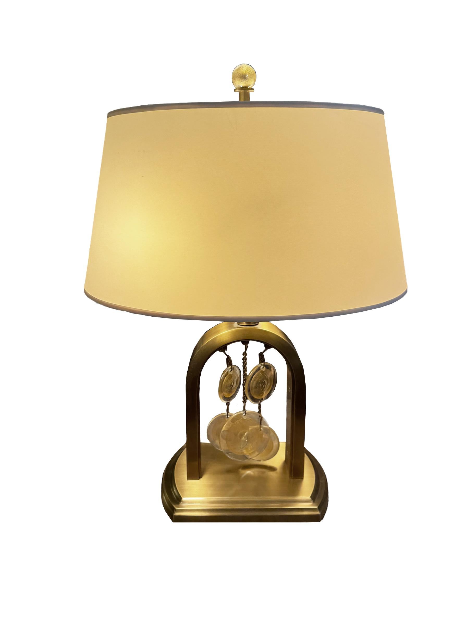 Ottone Lampada da tavolo Laura Kirar con vetro di Murano in vendita