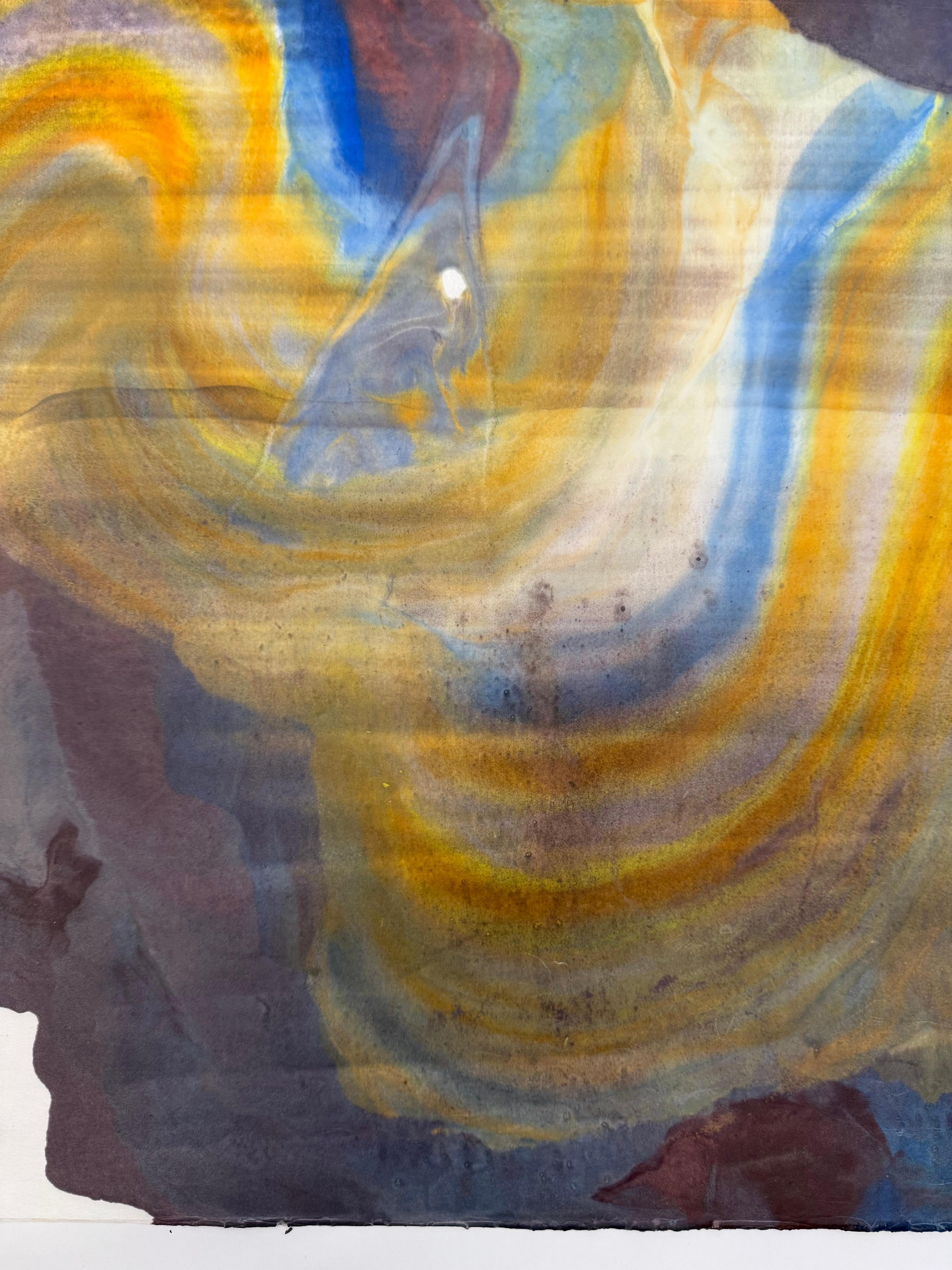 Gigante dormido - Monotipo encáustico de geología abstracta contemporánea Violeta, 2025 - Abstract Print Negro de Laura Moriarty