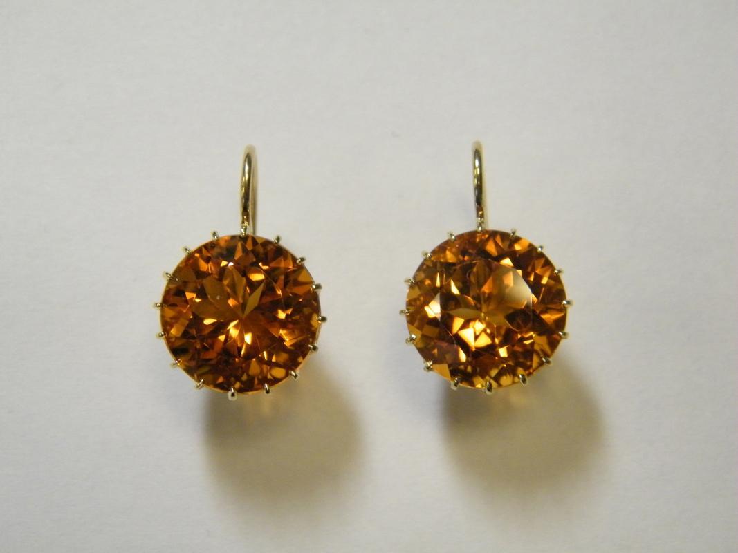 Round Cut Laura Munder 13.9 millimeter Honey Citrine Drops on a Wire Gold Earrings  For Sale