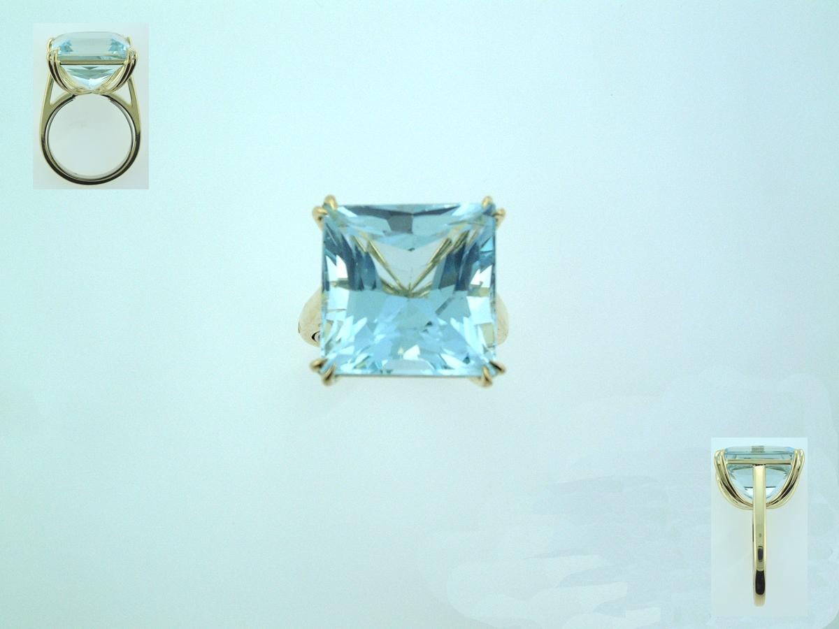 Laura Munder 15.21 Carat Aquamarine Yellow Gold Ring In New Condition For Sale In West Palm Beach, FL